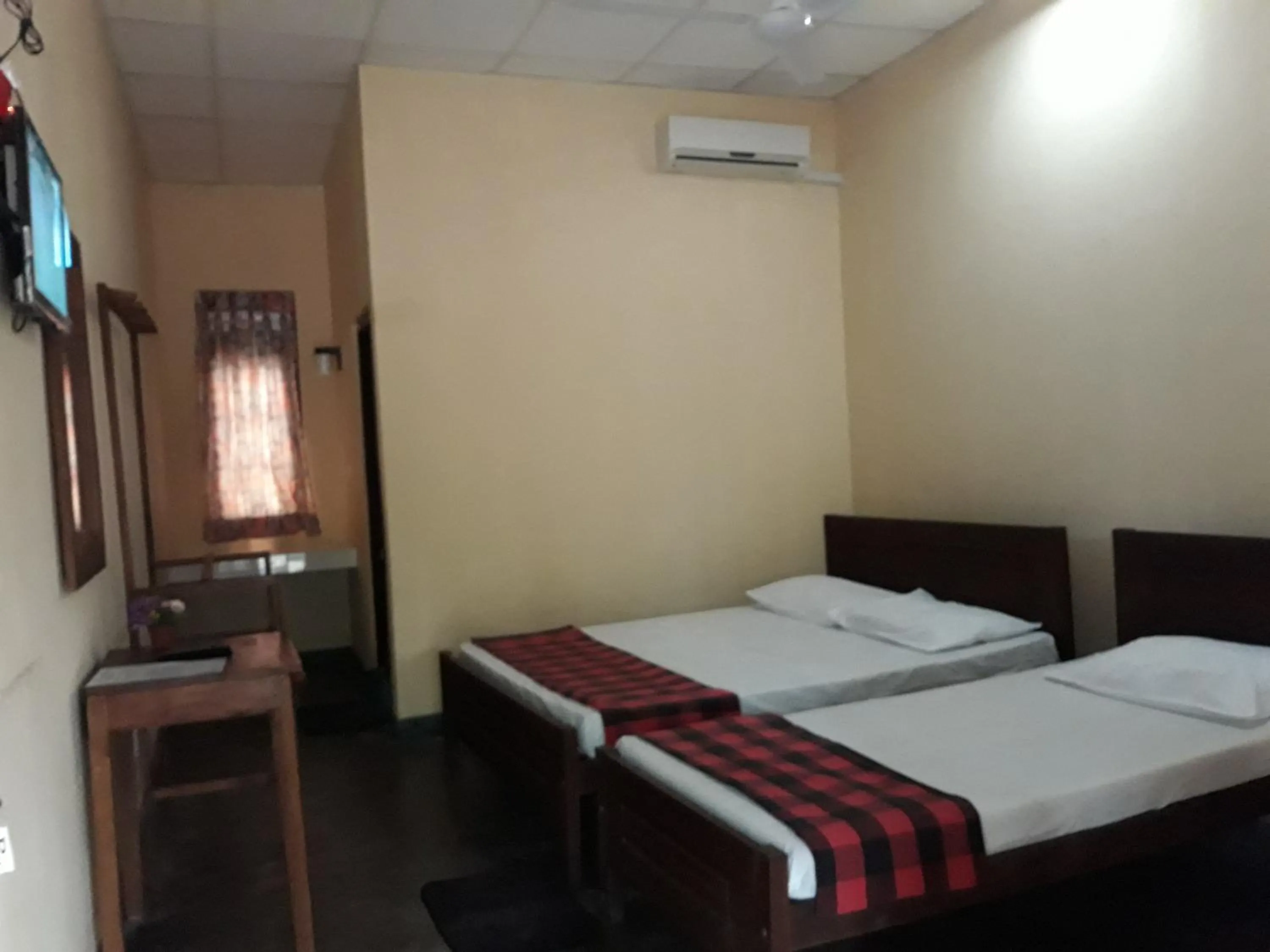 Photo of the whole room, Bed in Katagamuwa Rest