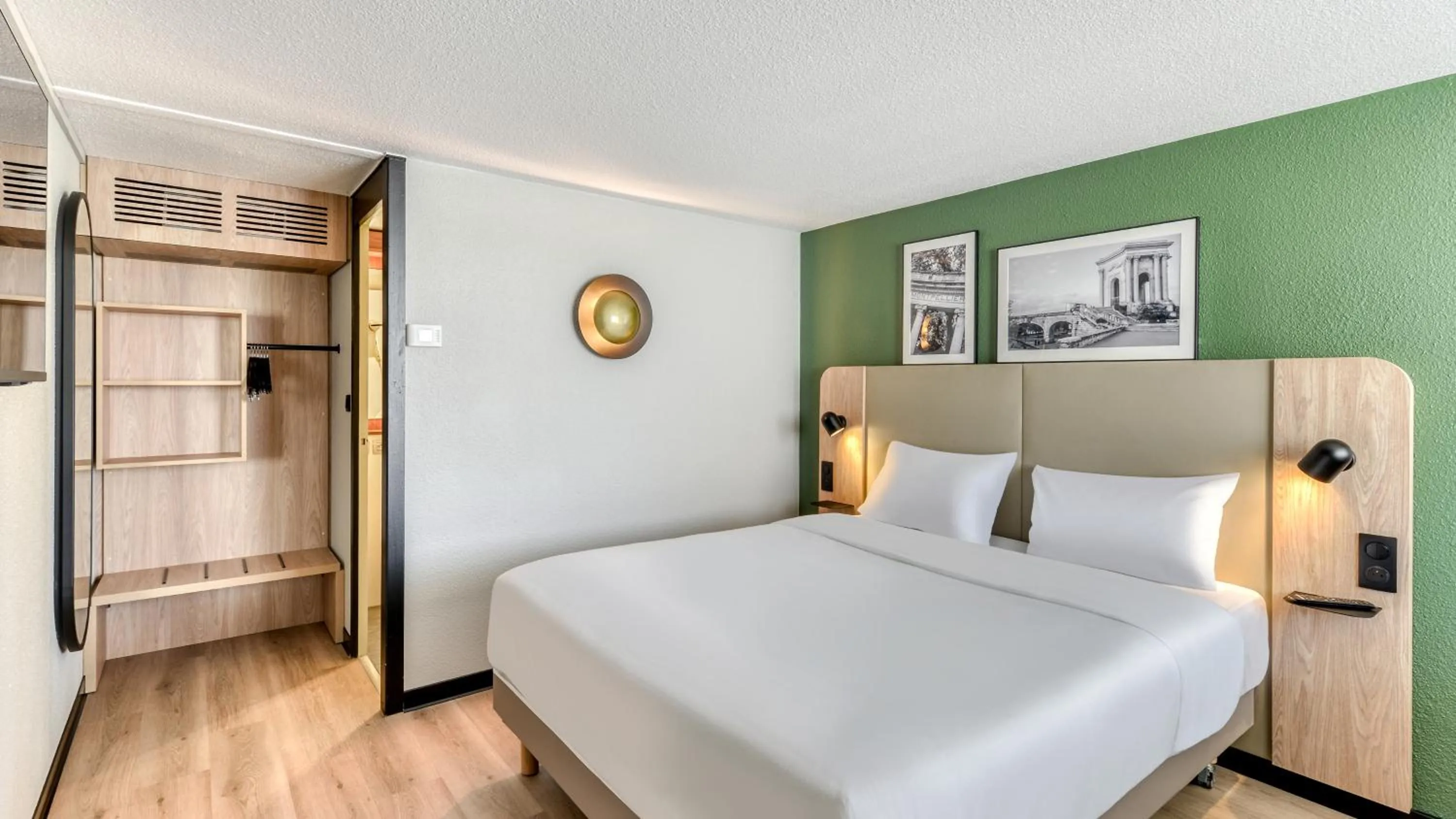 Photo of the whole room, Bed in Campanile PRIME - Montpellier Est Le Millénaire