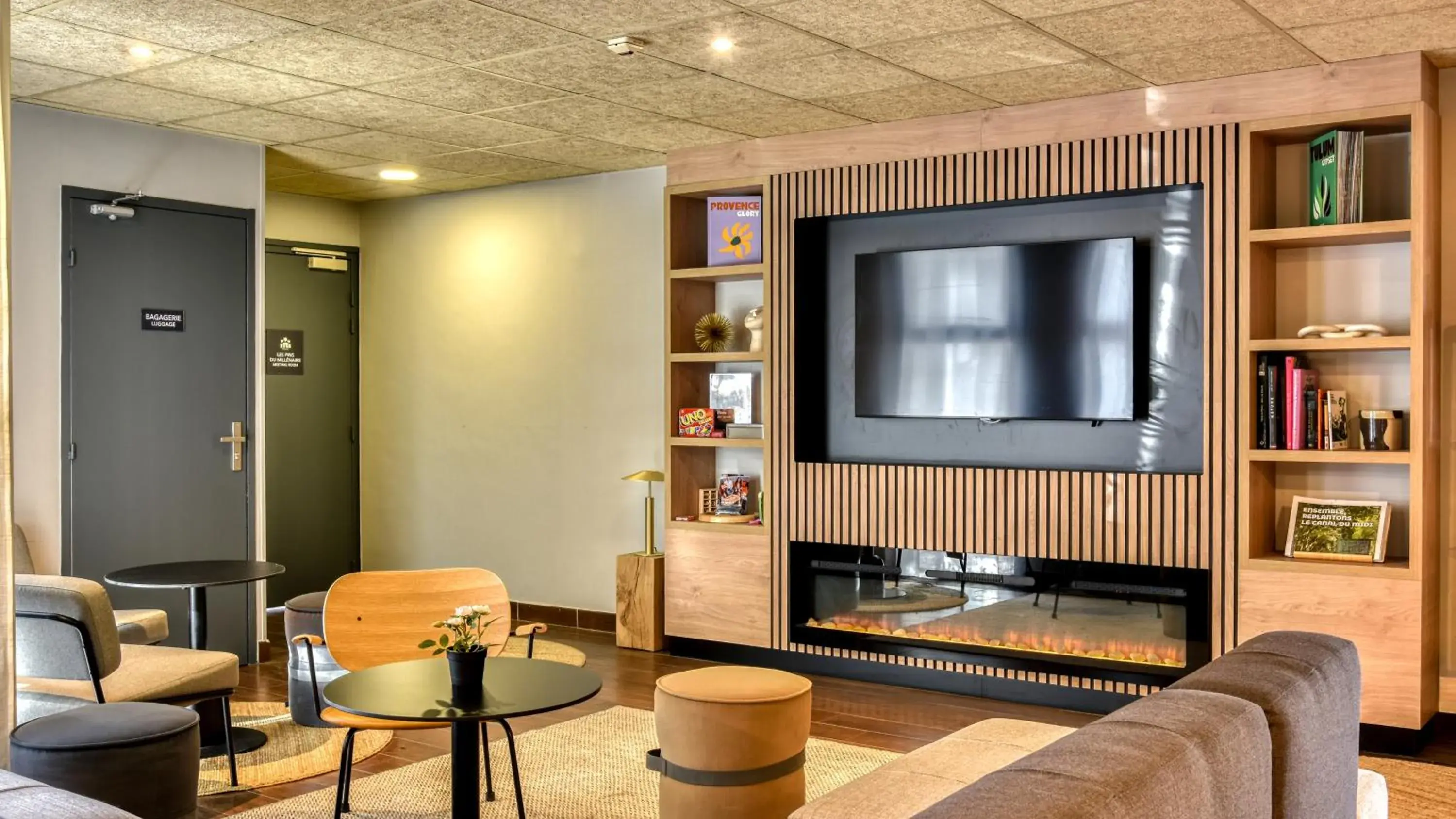 Living room in Campanile PRIME - Montpellier Est Le Millénaire Living room in Campanile PRIME - Montpellier Est Le Millénaire