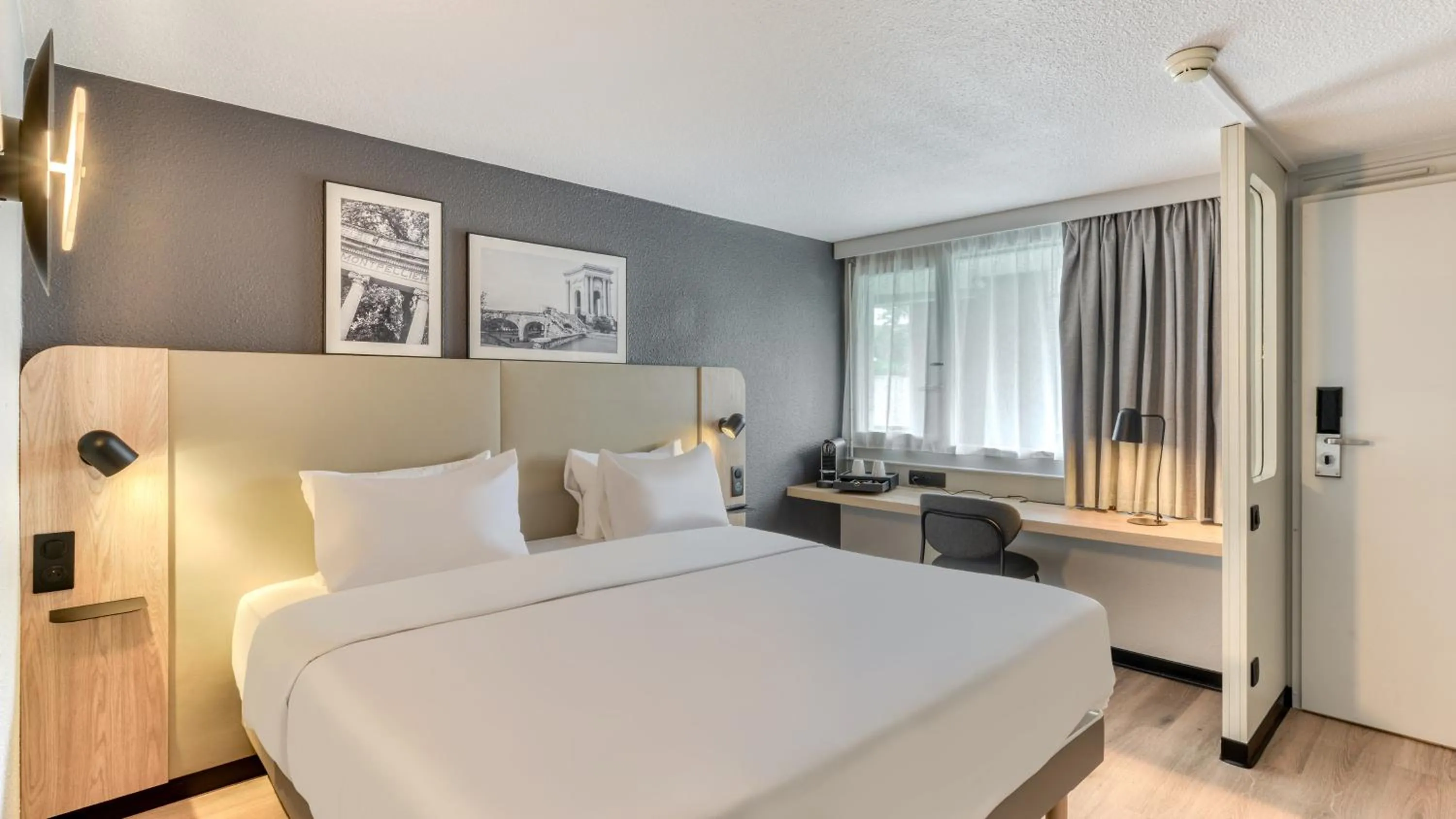 Photo of the whole room, Bed in Campanile PRIME - Montpellier Est Le Millénaire