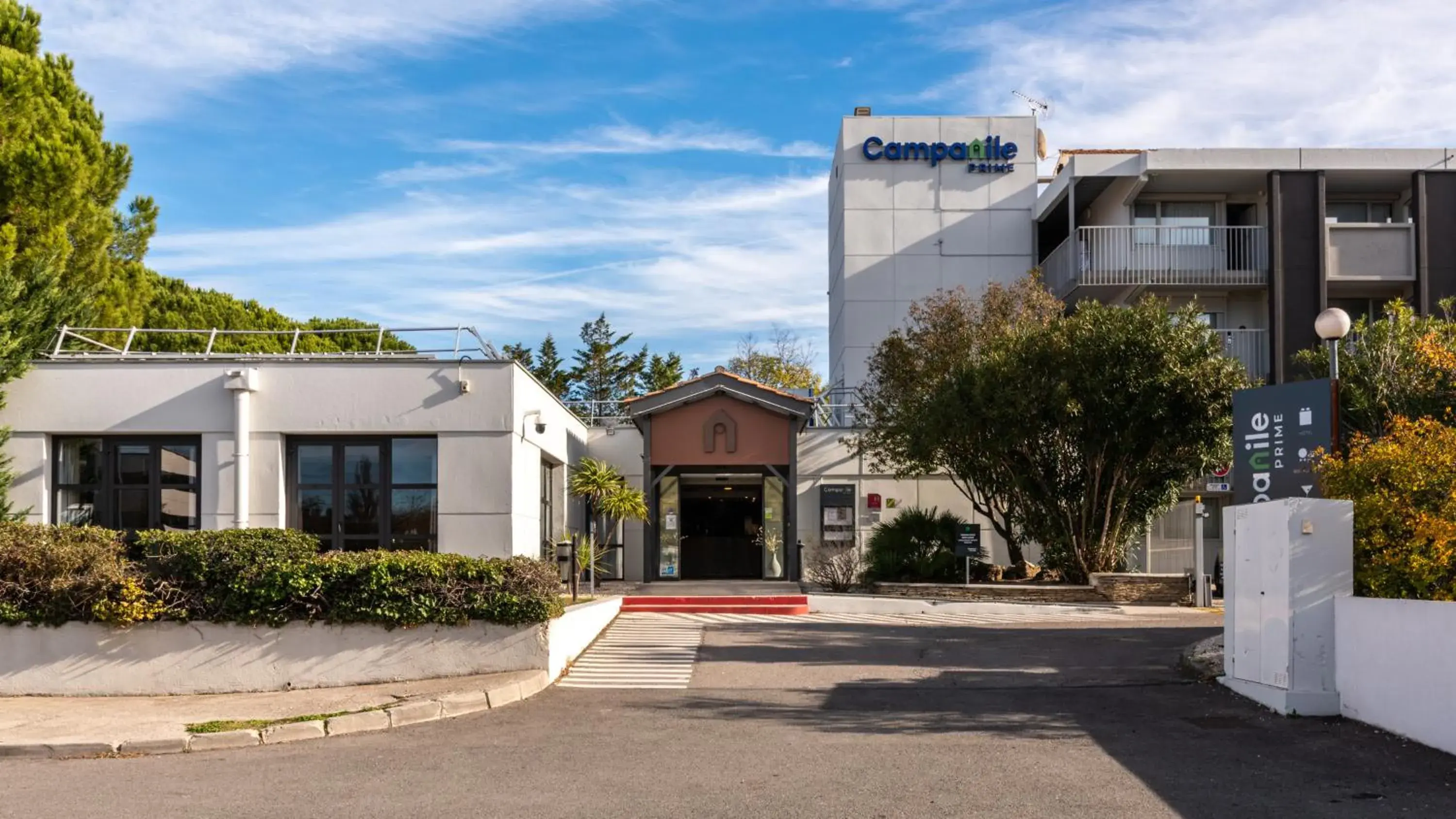 Facade/entrance in Campanile PRIME - Montpellier Est Le Millénaire Facade/entrance in Campanile PRIME - Montpellier Est Le Millénaire
