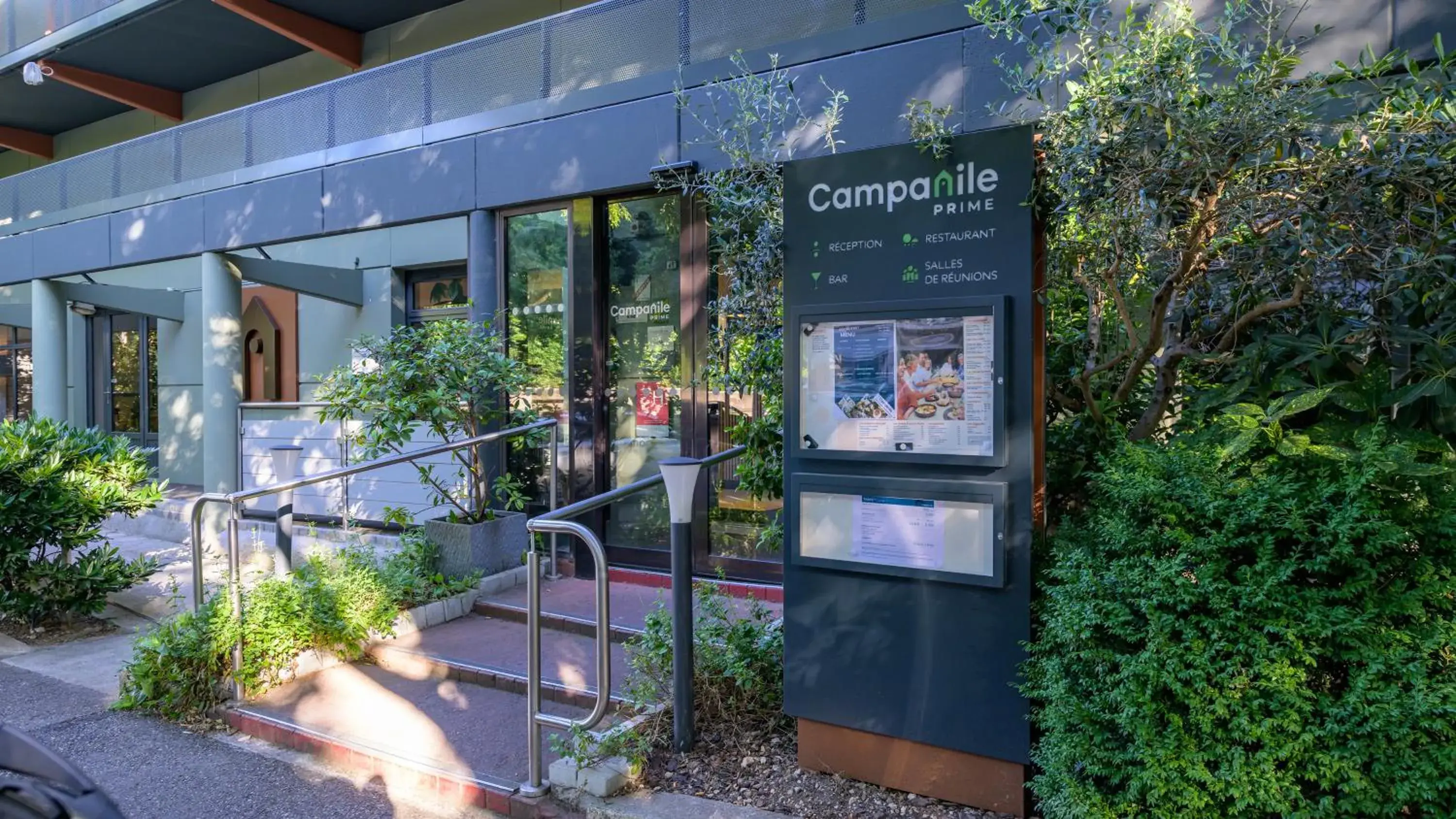 Property building in Campanile PRIME - Nîmes Centre Property building in Campanile PRIME - Nîmes Centre