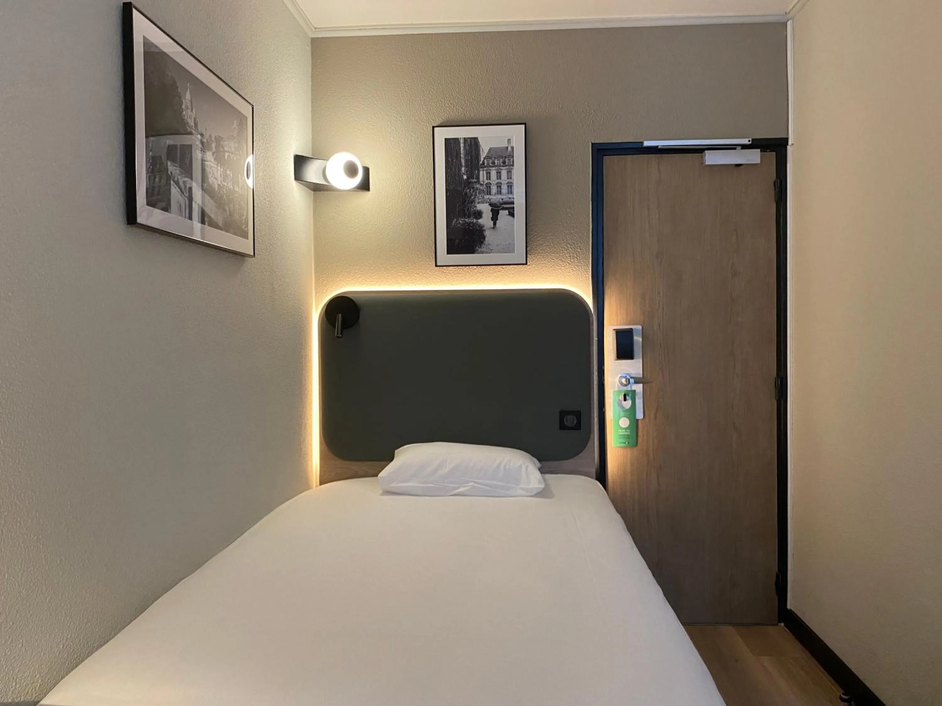 Single Room in Campanile PRIME - Paris Ouest Boulogne