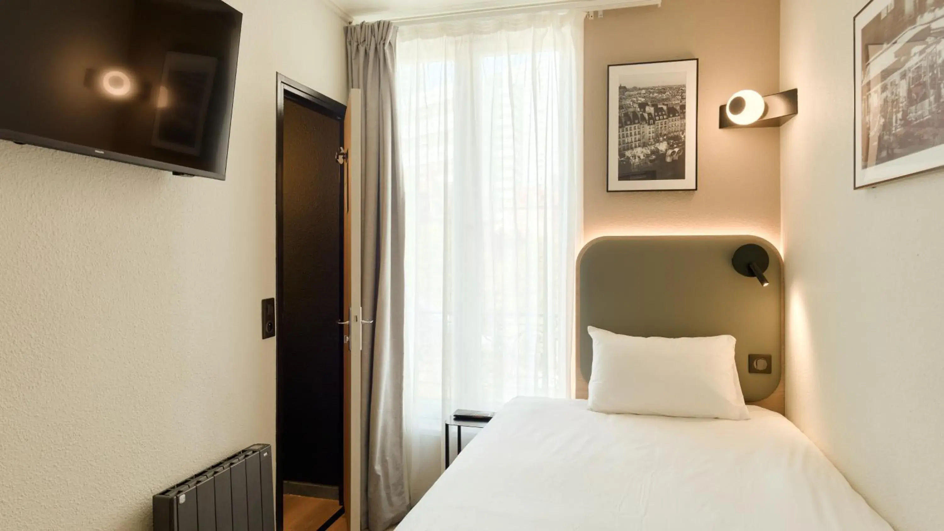 Bed in Campanile PRIME - Paris Ouest Boulogne Bed in Campanile PRIME - Paris Ouest Boulogne