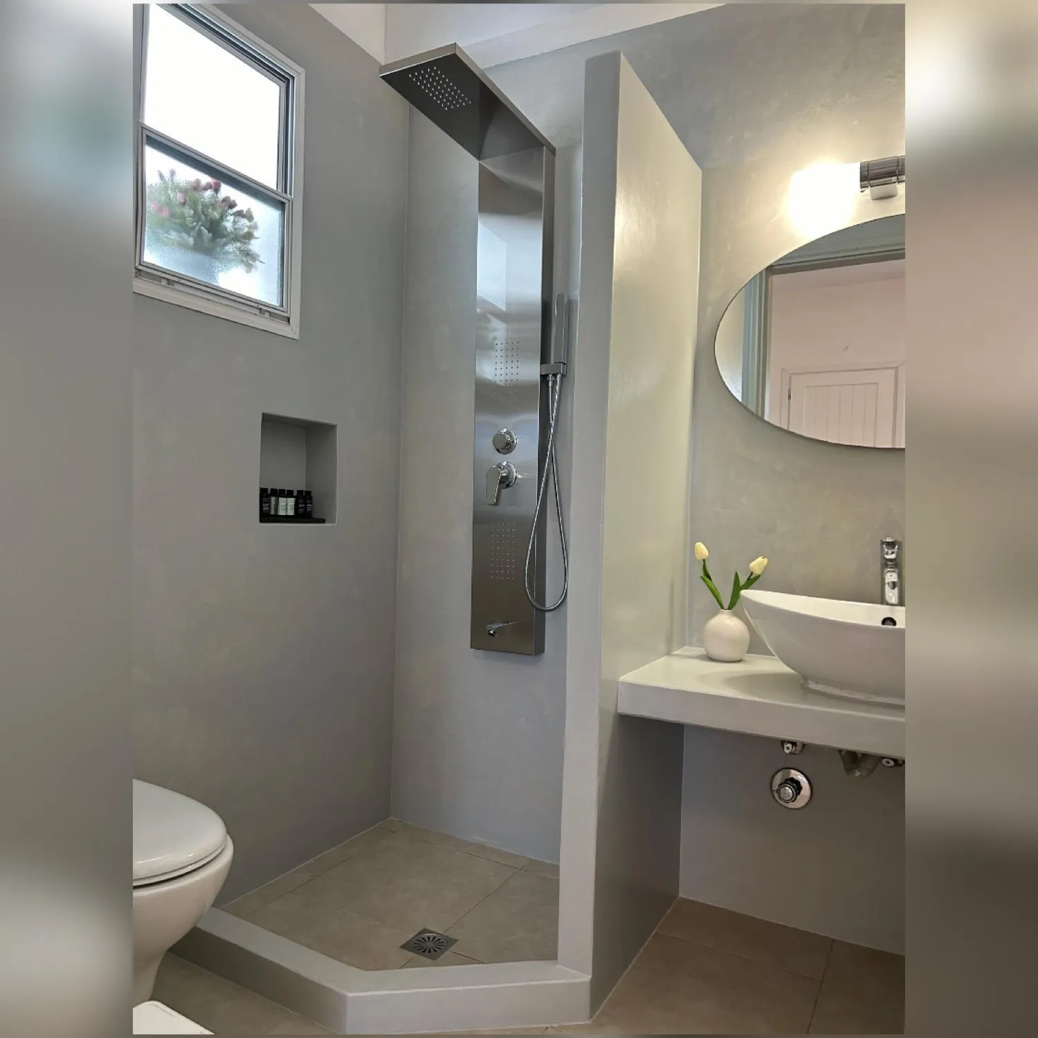 Toilet in Anita Rooms & Suites Milos