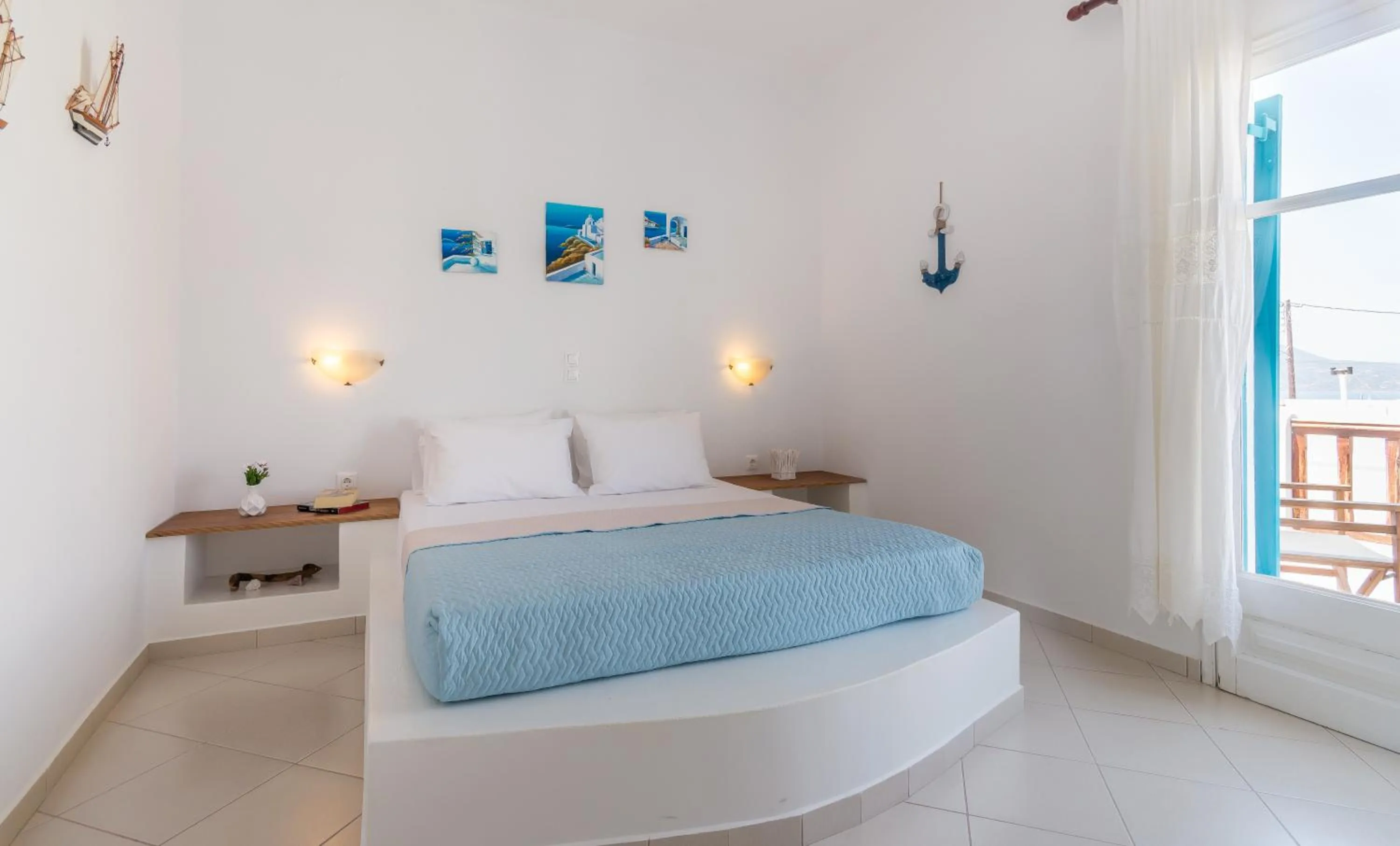 Photo of the whole room, Bed in Anita Rooms & Suites Milos