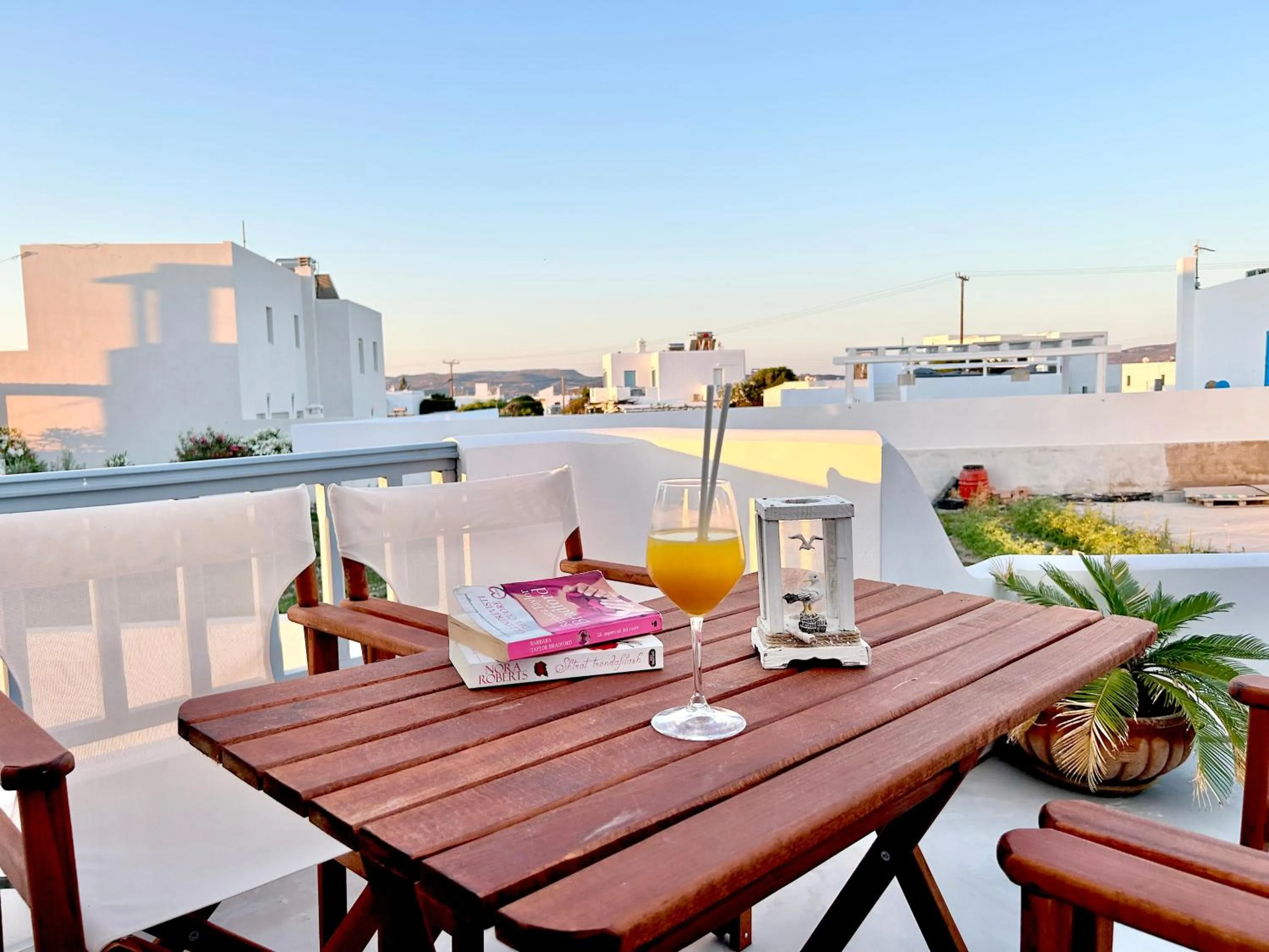 Balcony/Terrace in Anita Rooms & Suites Milos