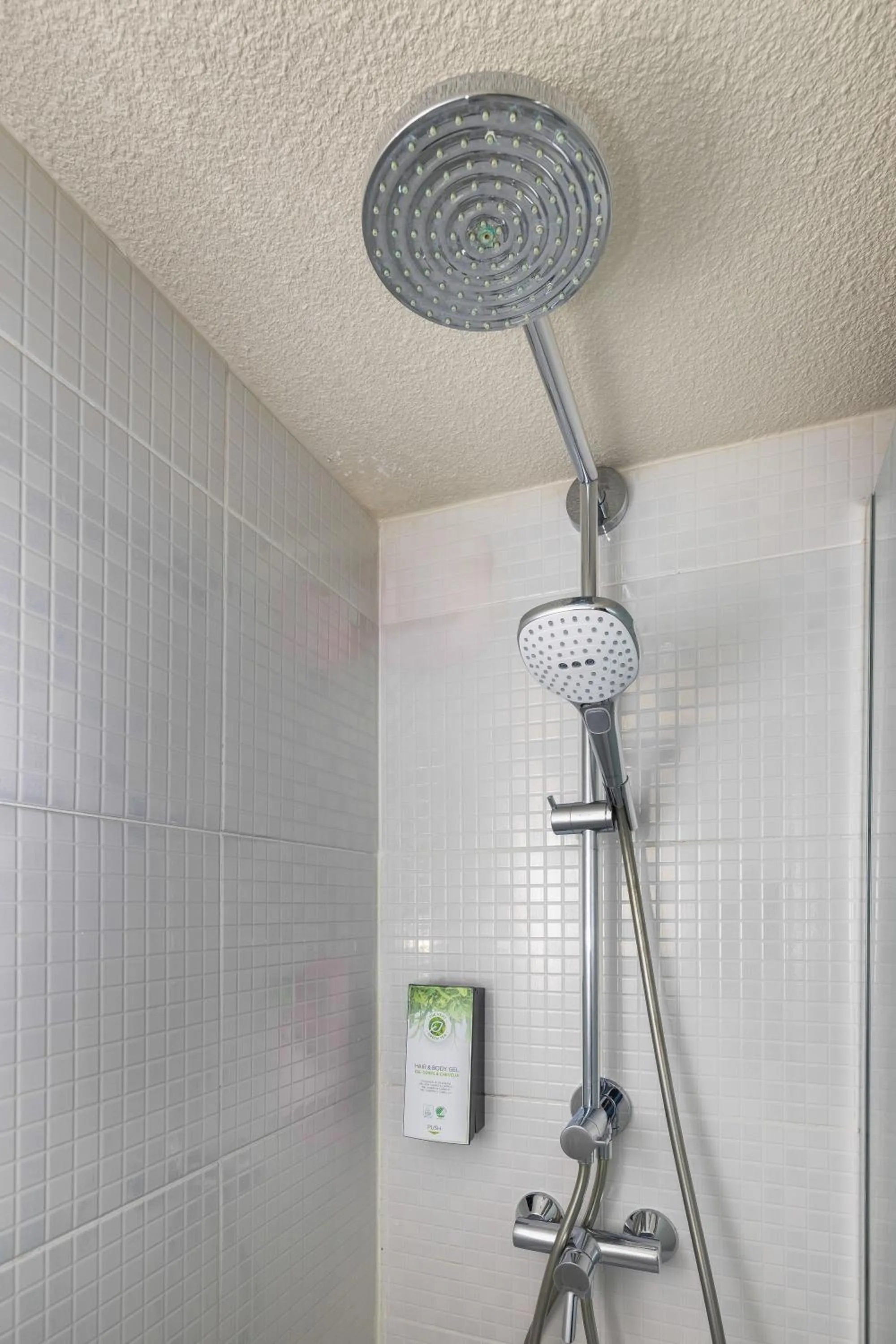 Shower in Campanile NATURE - Cergy Saint Christophe