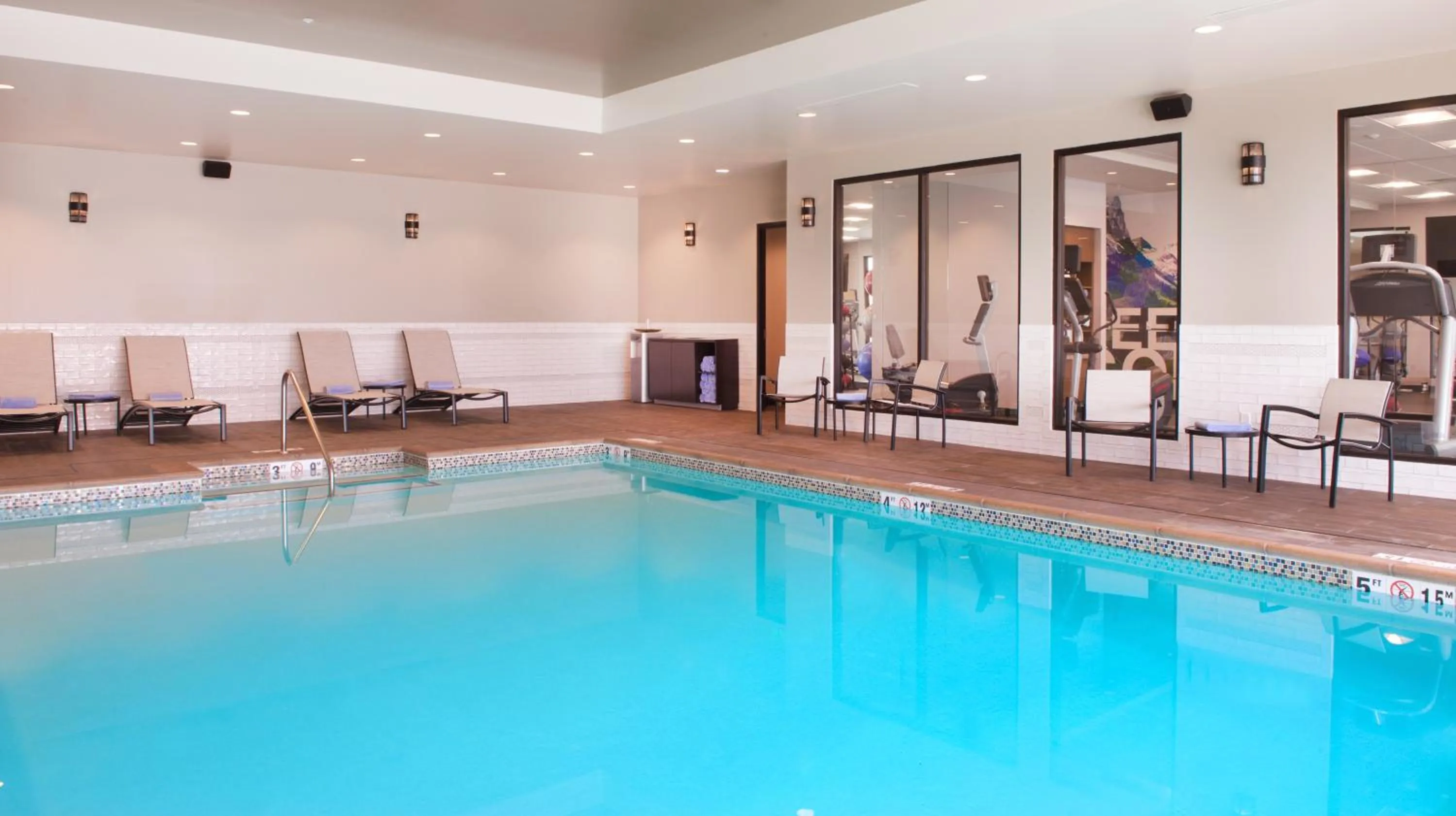 Swimming pool in SpringHill Suites by Marriott Bend