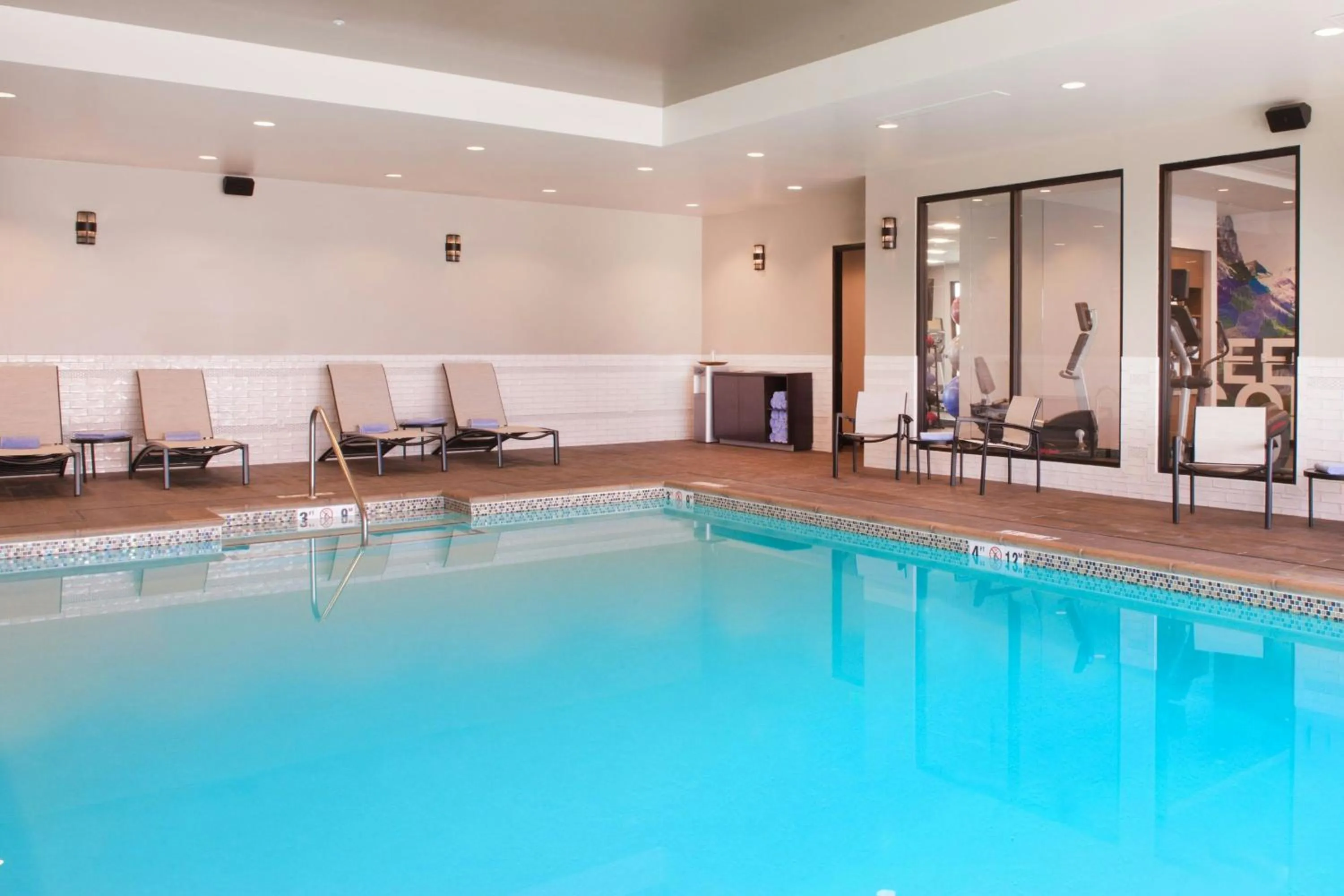 Swimming pool in SpringHill Suites by Marriott Bend