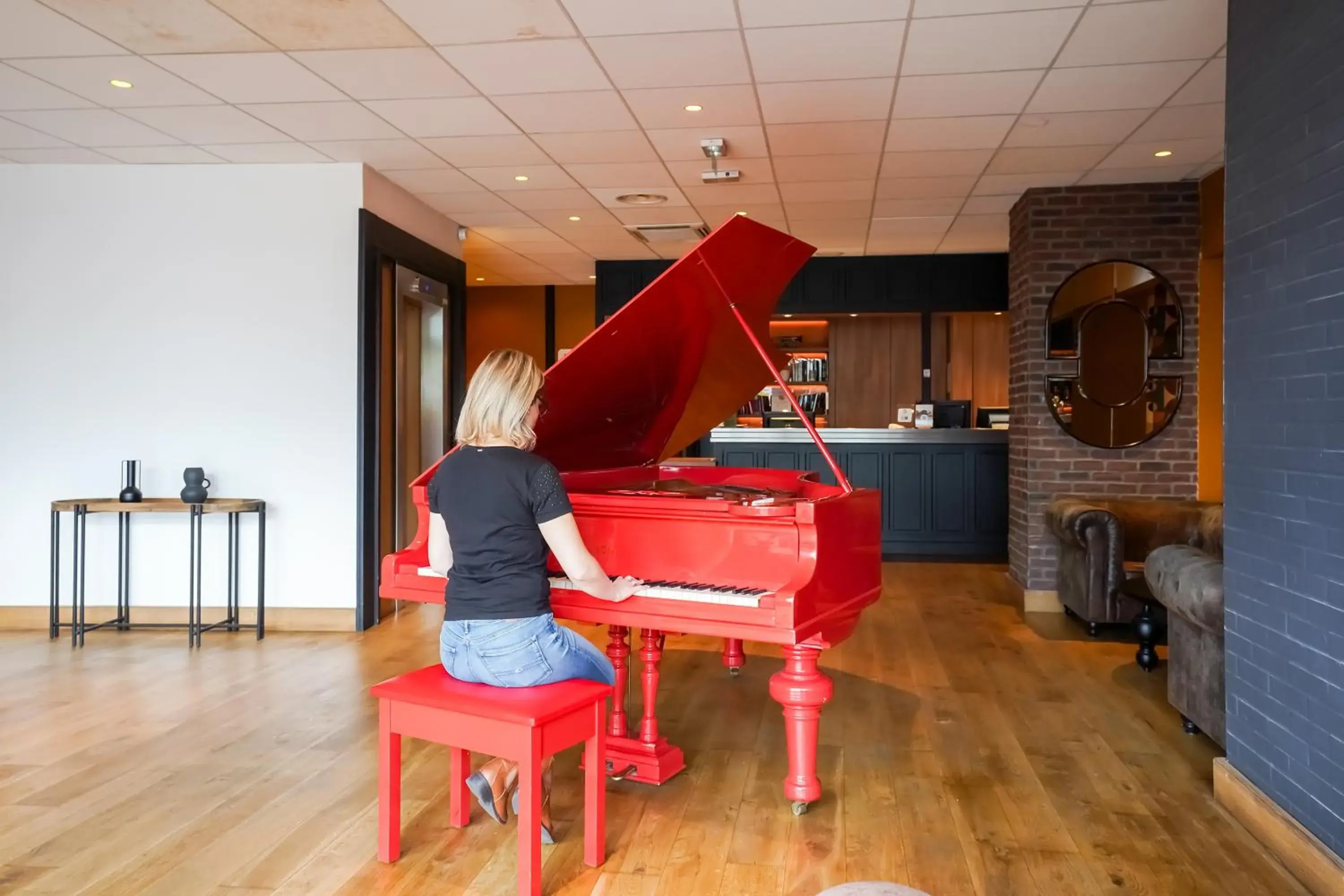 Facade/entrance in Kyriad - Créteil - Bonneuil-sur-Marne Facade/entrance in Kyriad - Créteil - Bonneuil-sur-Marne