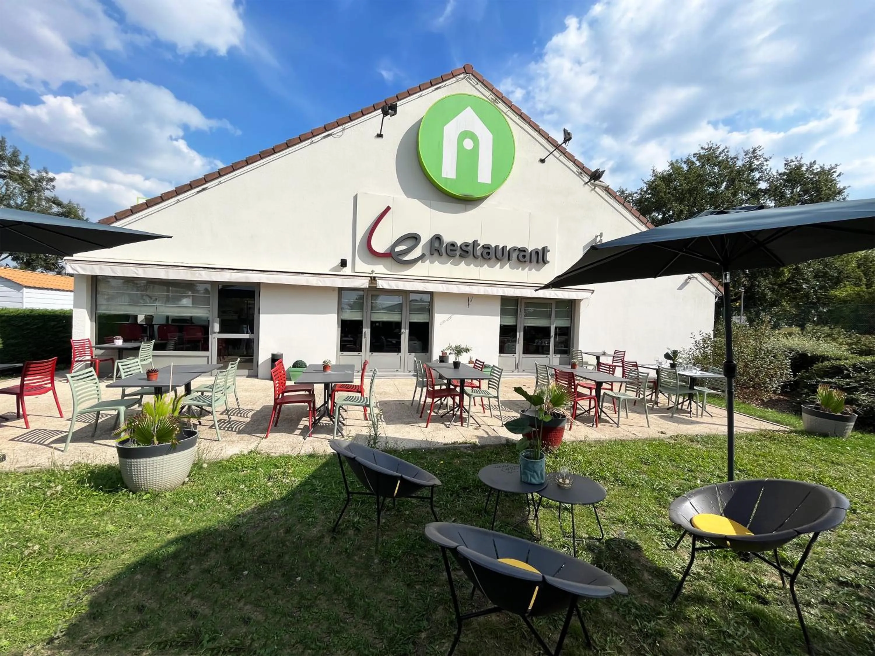 Restaurant/places to eat in Campanile Villejust - za Courtaboeuf