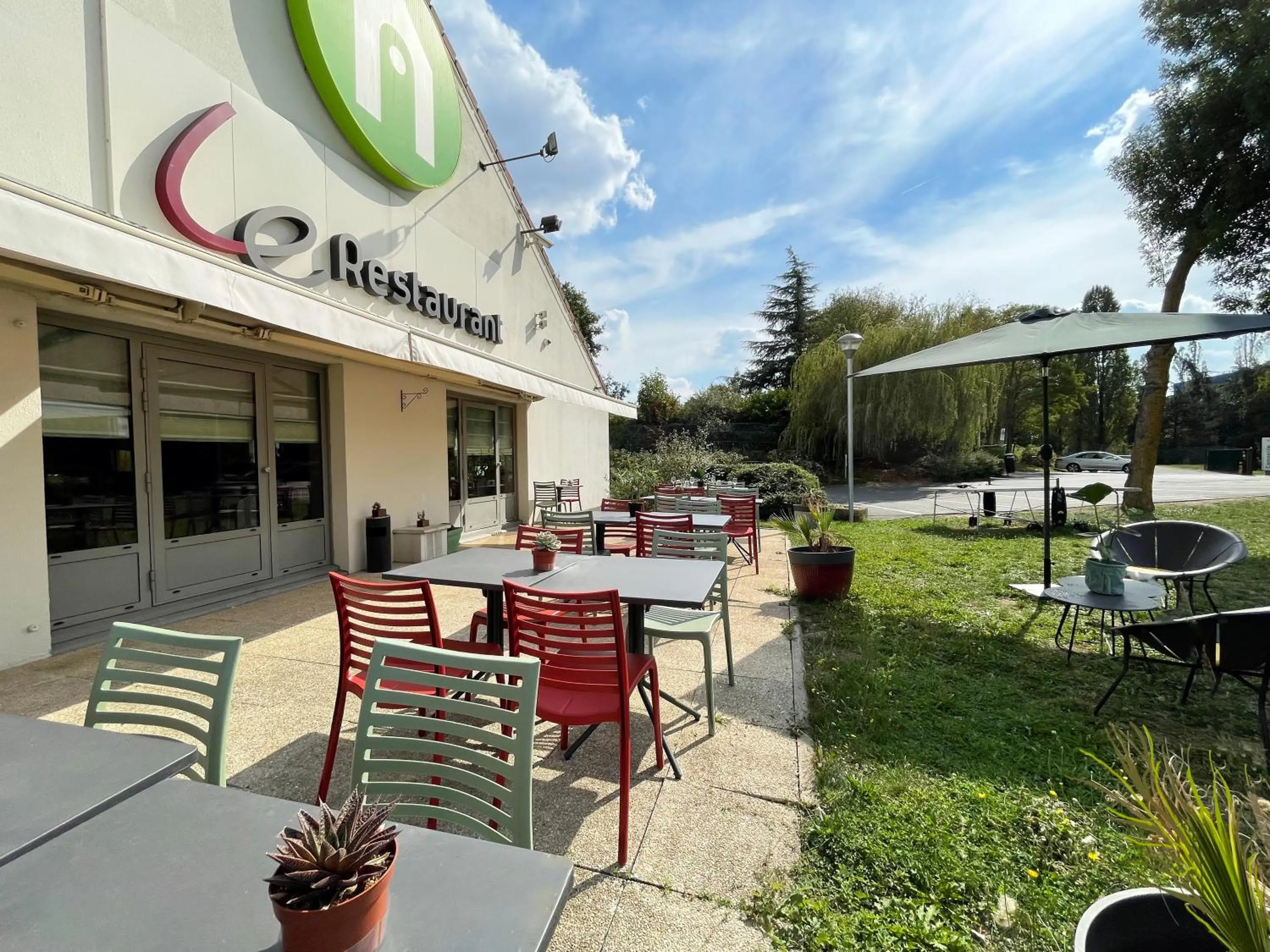 Restaurant/places to eat in Campanile Villejust - za Courtaboeuf