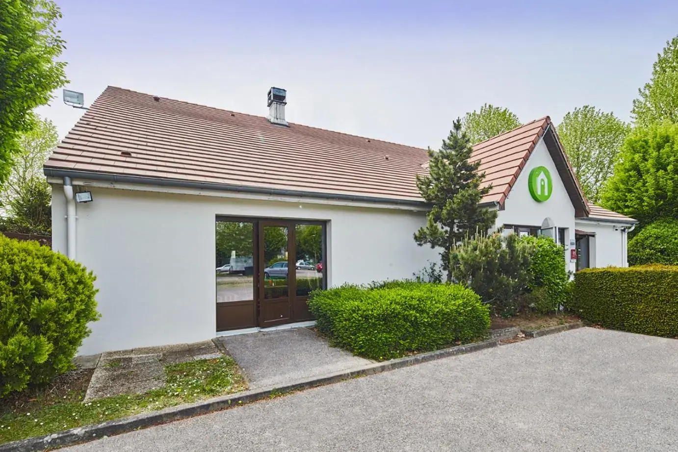 Property building in Campanile Melun Sénart Property building in Campanile Melun Sénart