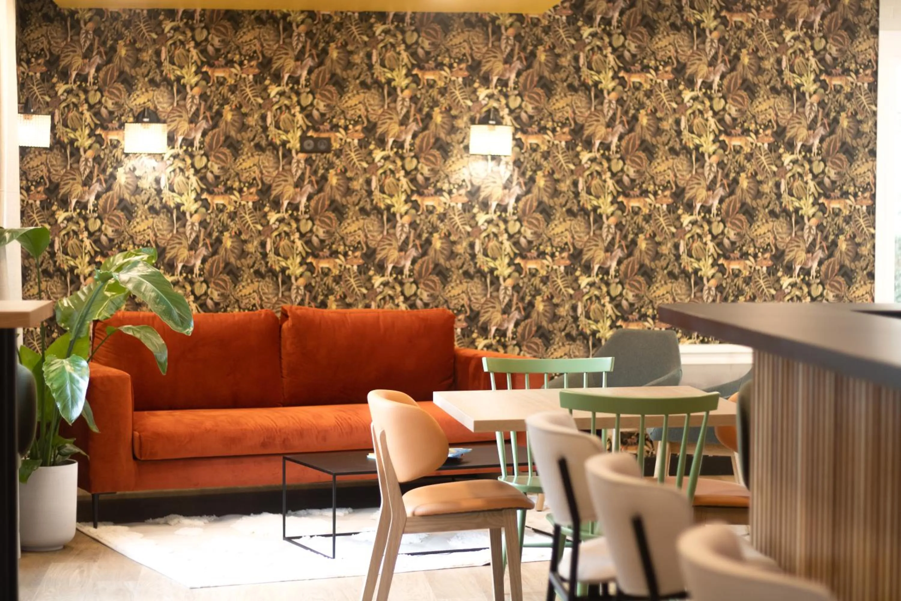 Lobby or reception in Campanile Melun Sénart