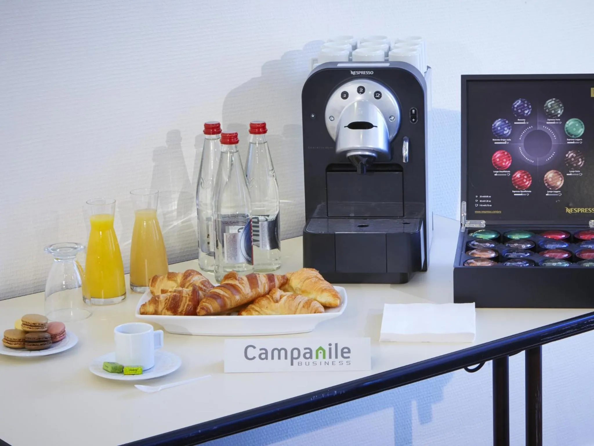 Meeting/conference room in Campanile Versailles Buc