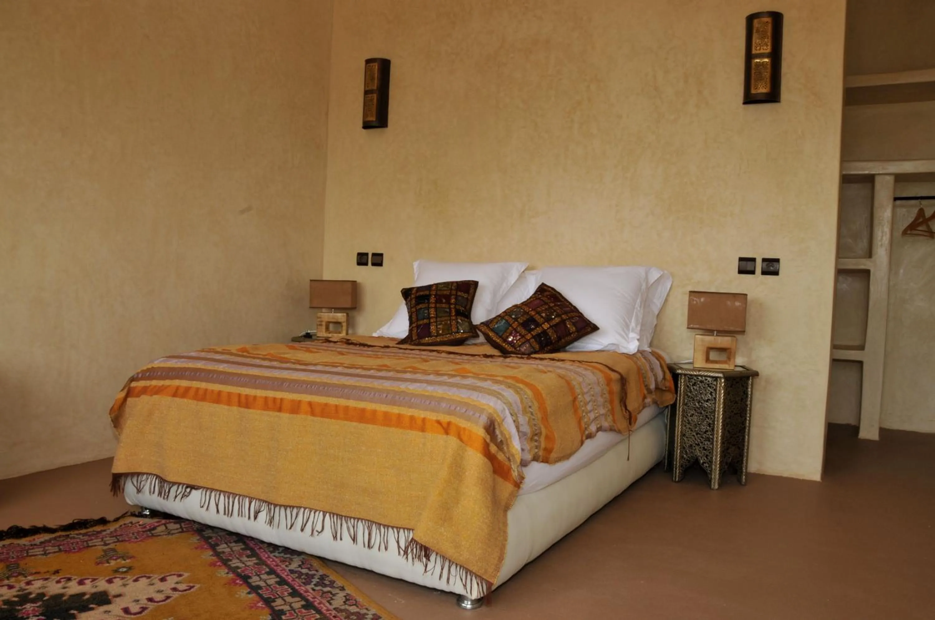 Bedroom, Bed in Aftas Trip