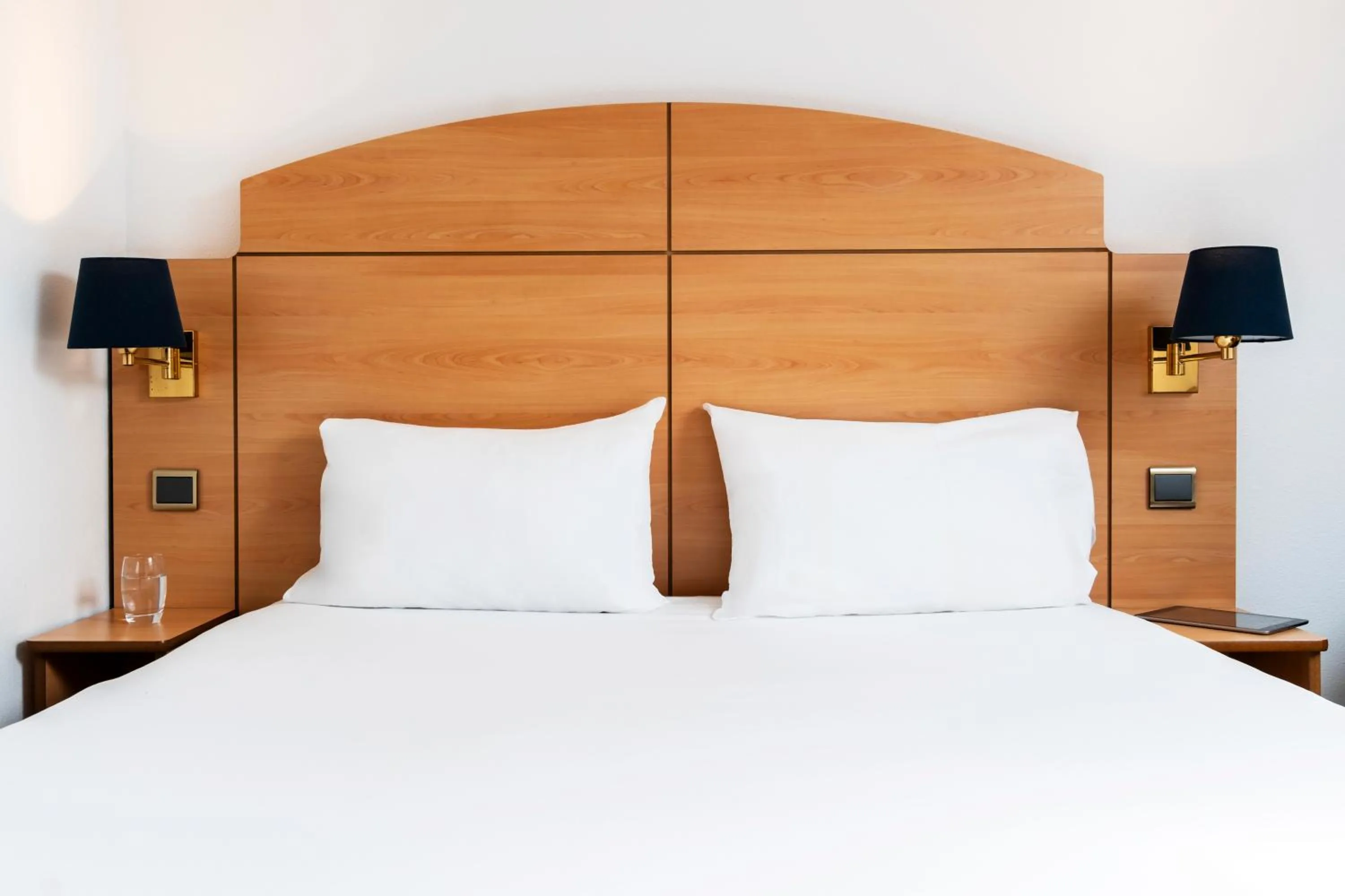 Bed in Campanile Montesson - Le Vésinet