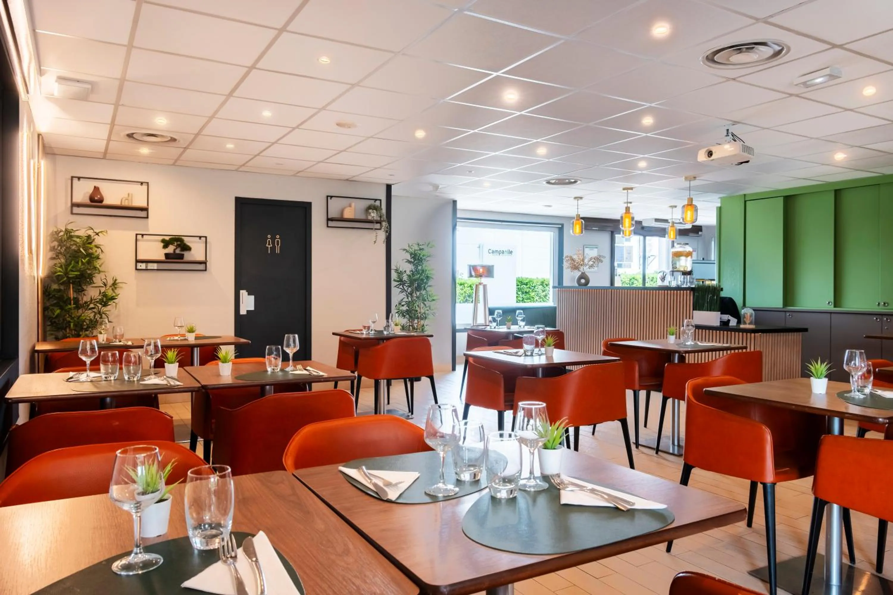 Restaurant/places to eat in Campanile Montesson - Le Vésinet