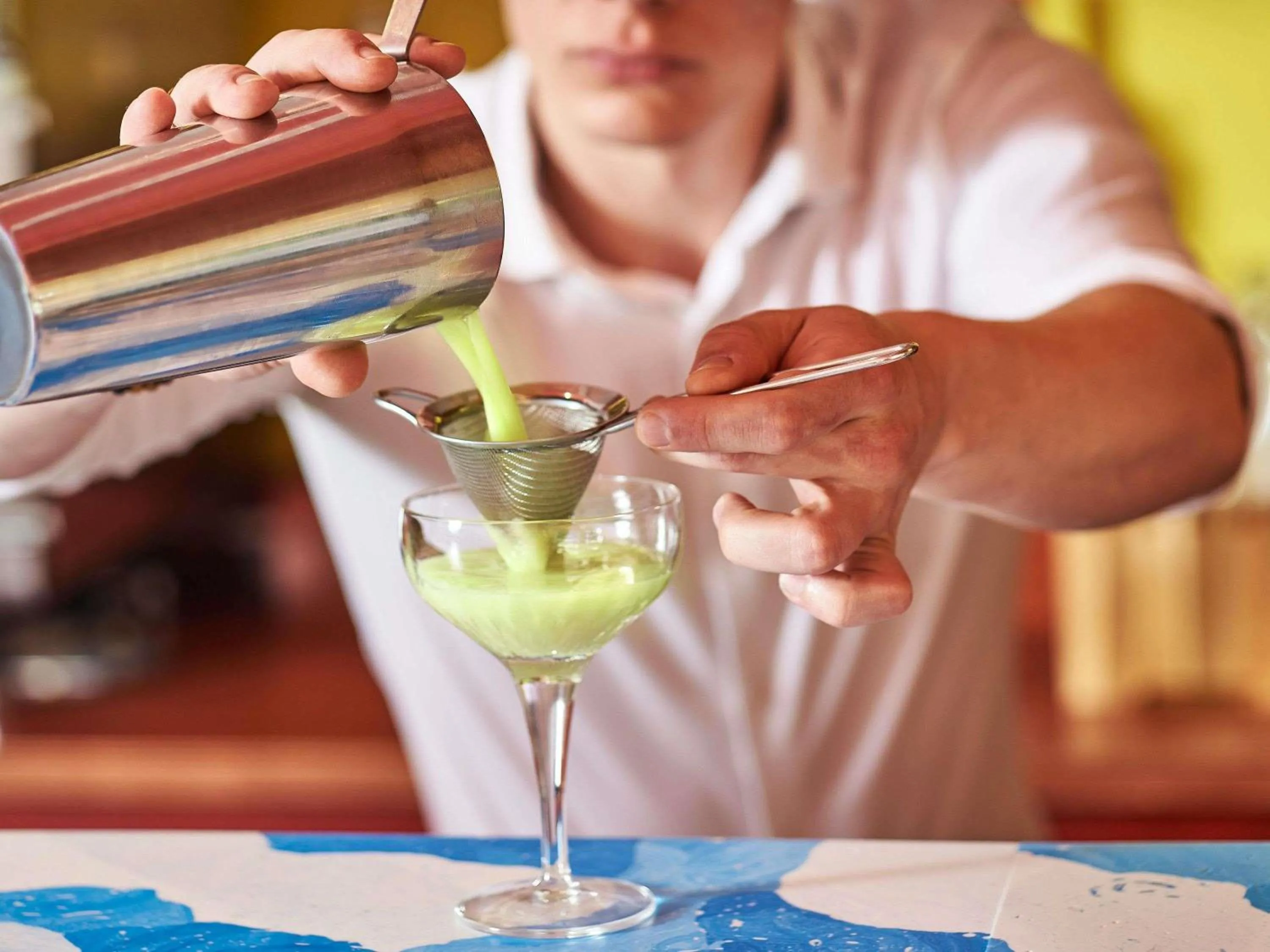 Lounge or bar in Greet Hotel Versailles - Voisins Le Bretonneux