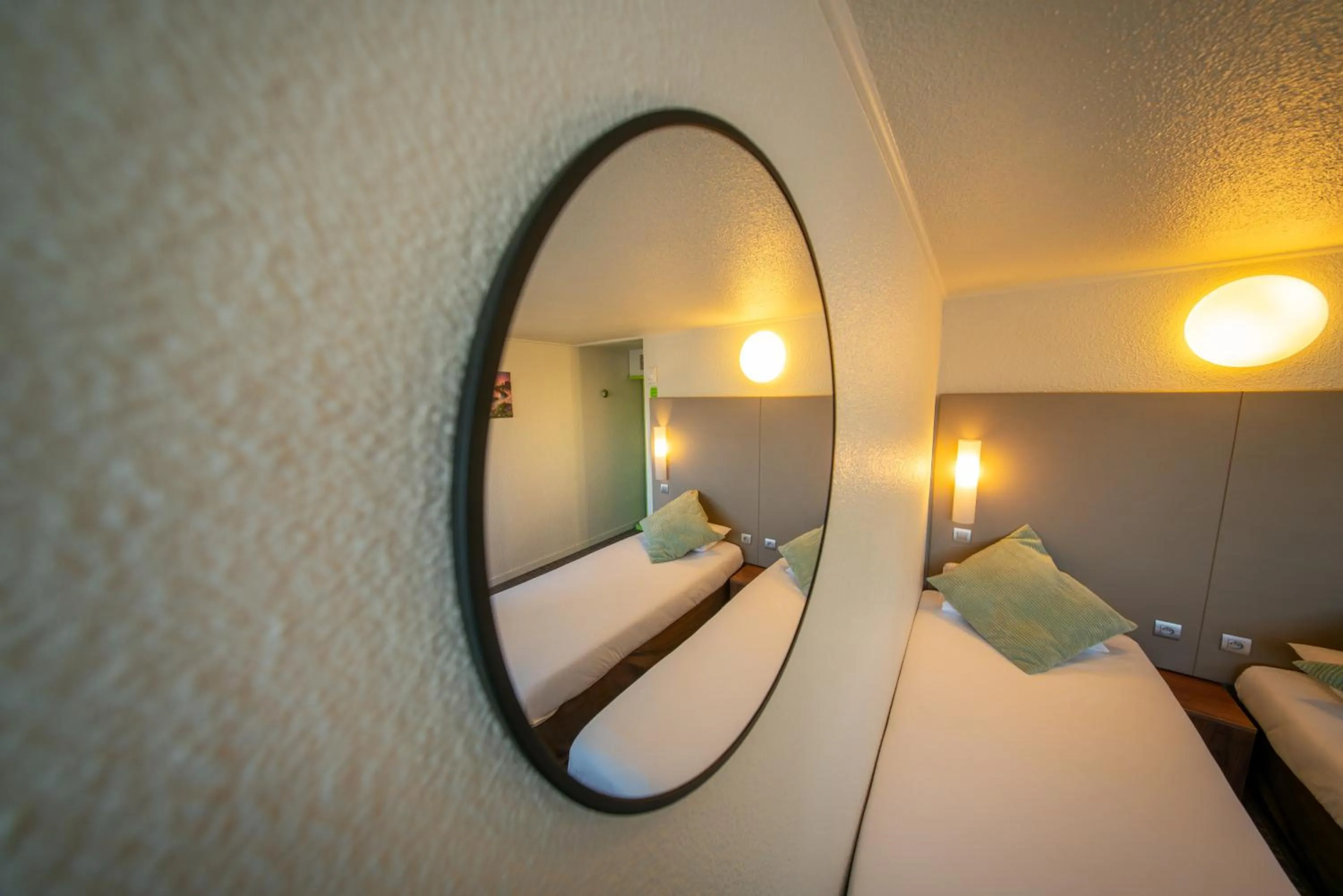 Bed in Ampaline HOTEL - Perigueux Boulazac