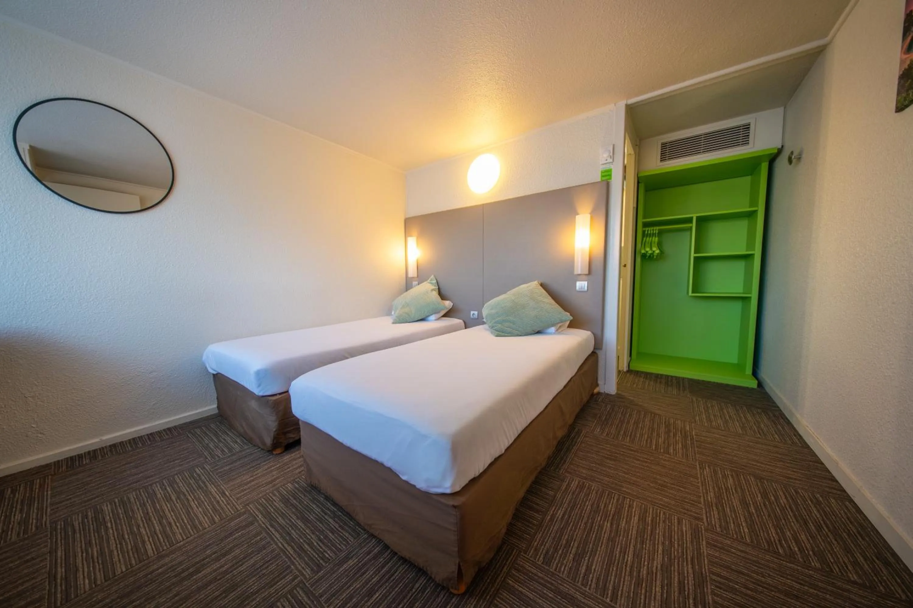 Bed in Ampaline HOTEL - Perigueux Boulazac