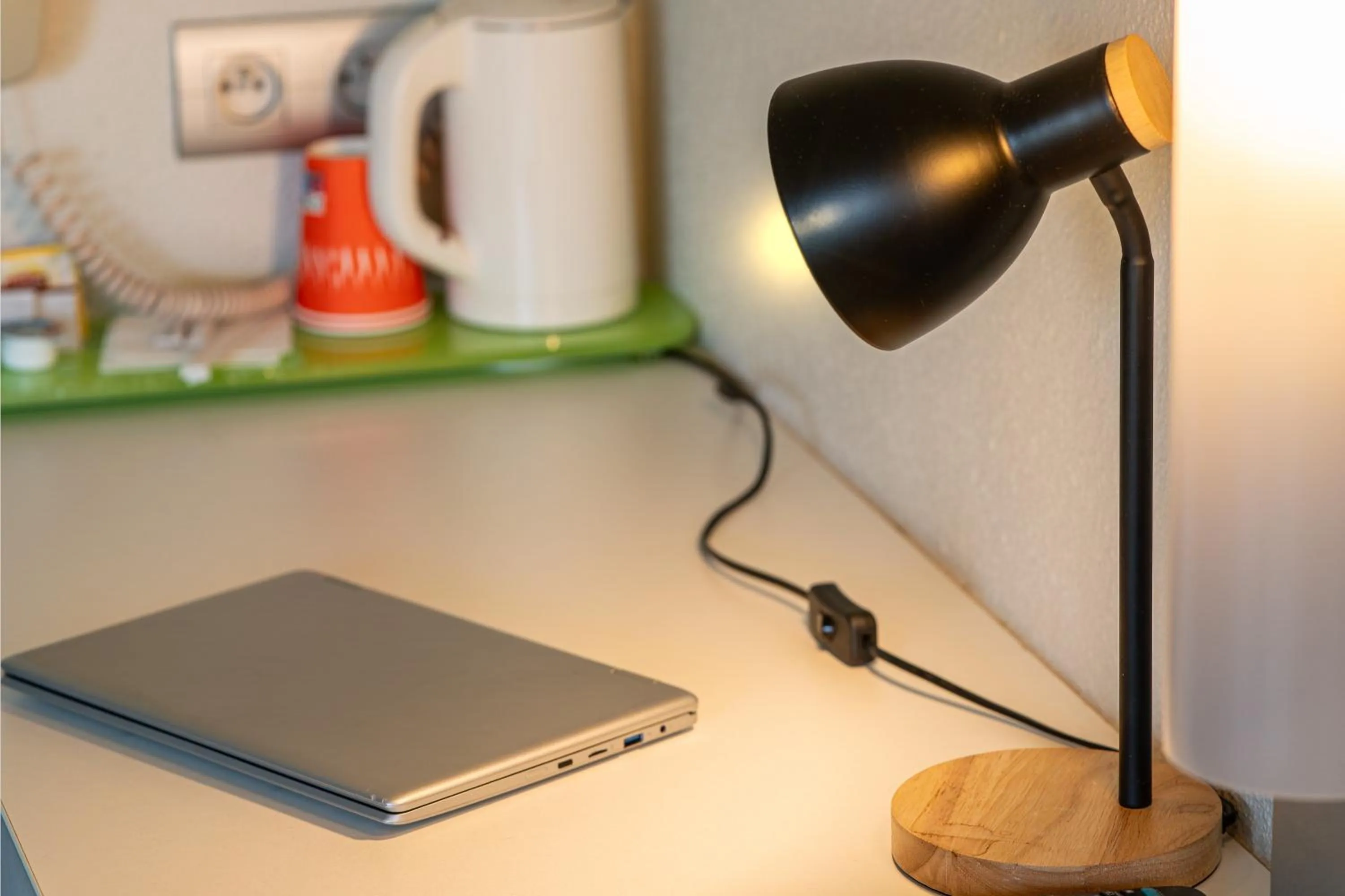 TV and multimedia in Ampaline HOTEL - Perigueux Boulazac