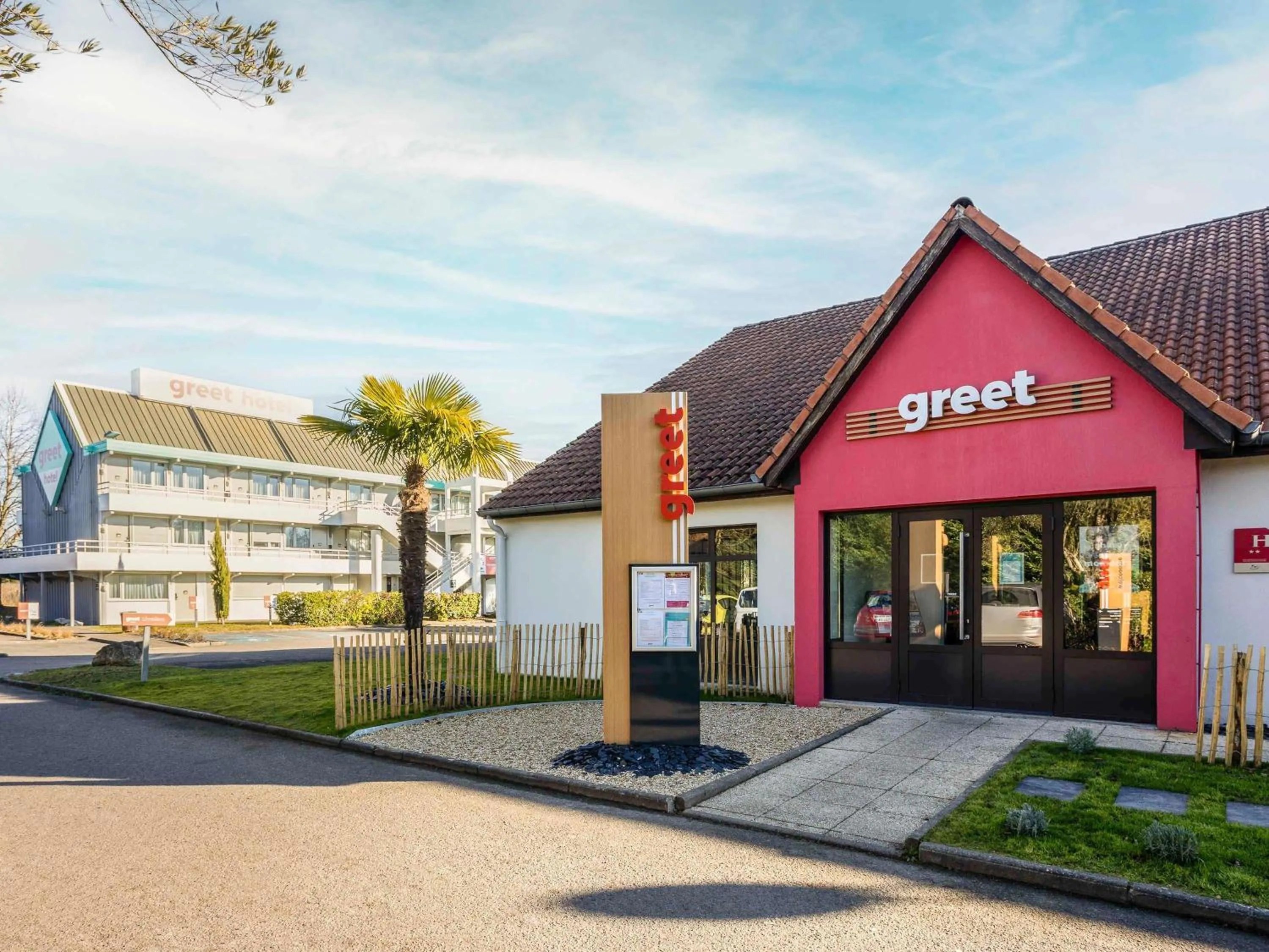 Property building in greet hôtel Angoulême