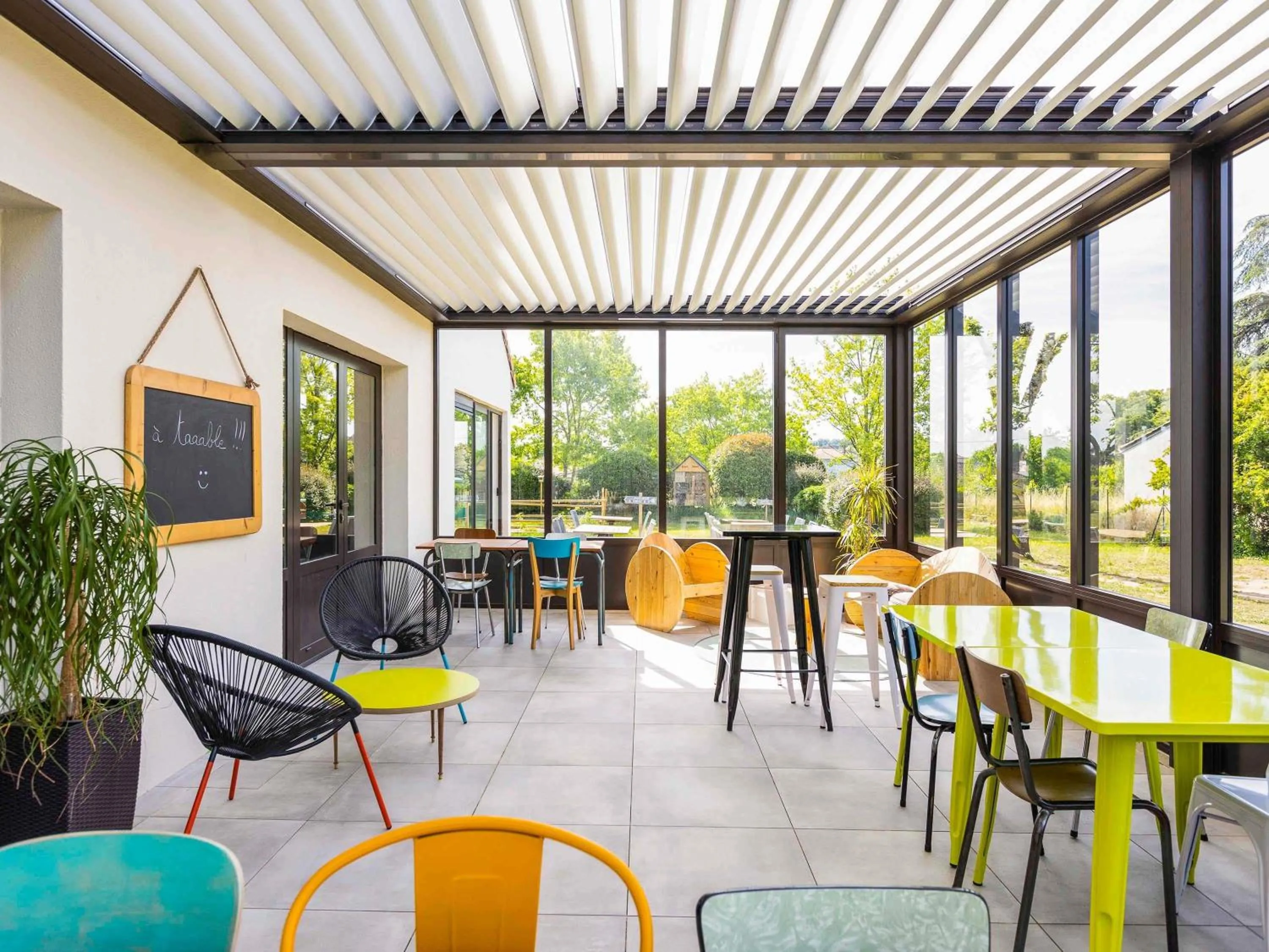 Property building in greet hôtel Angoulême