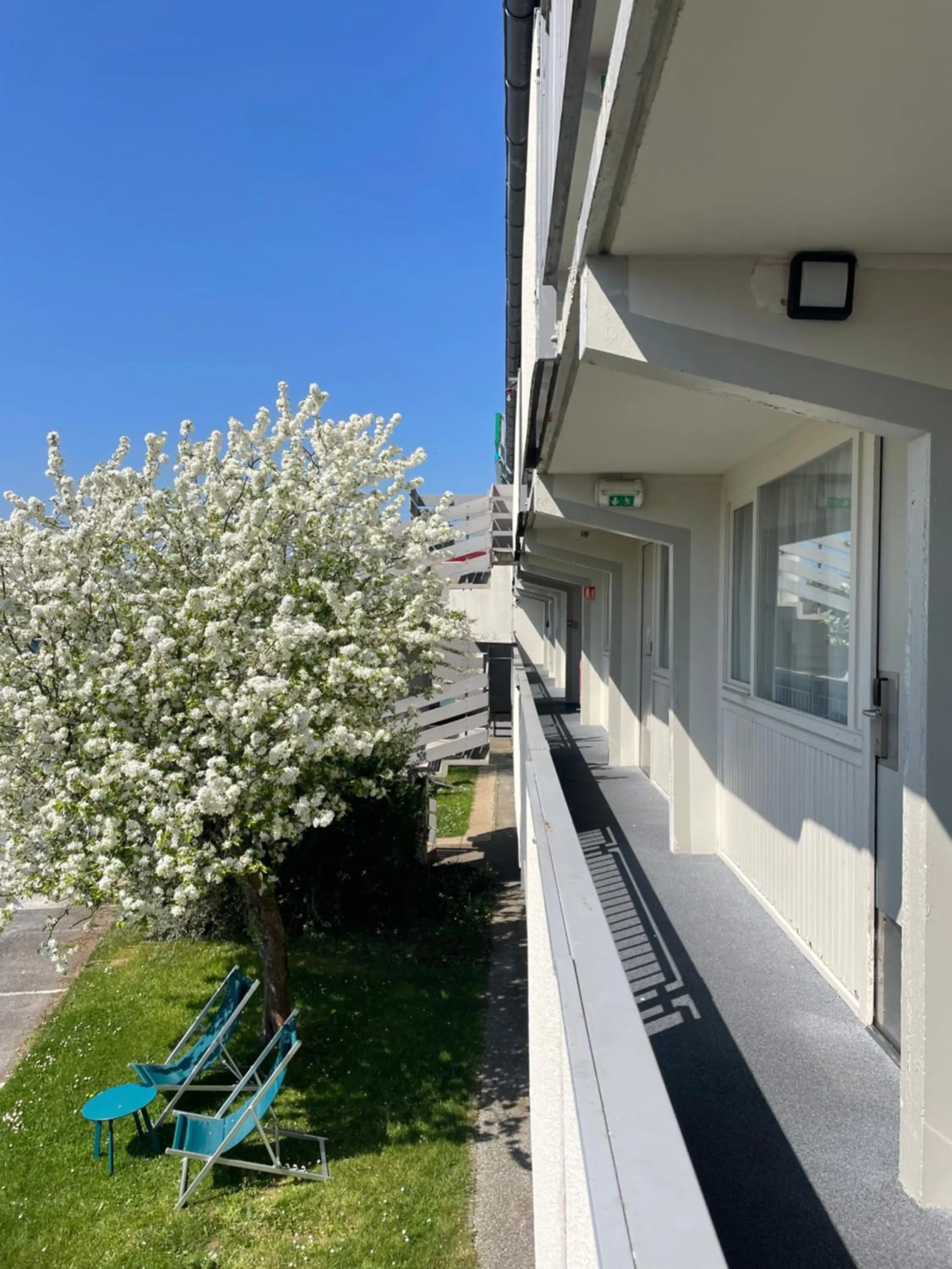 Spring in Brit Hotel Quimper Sud