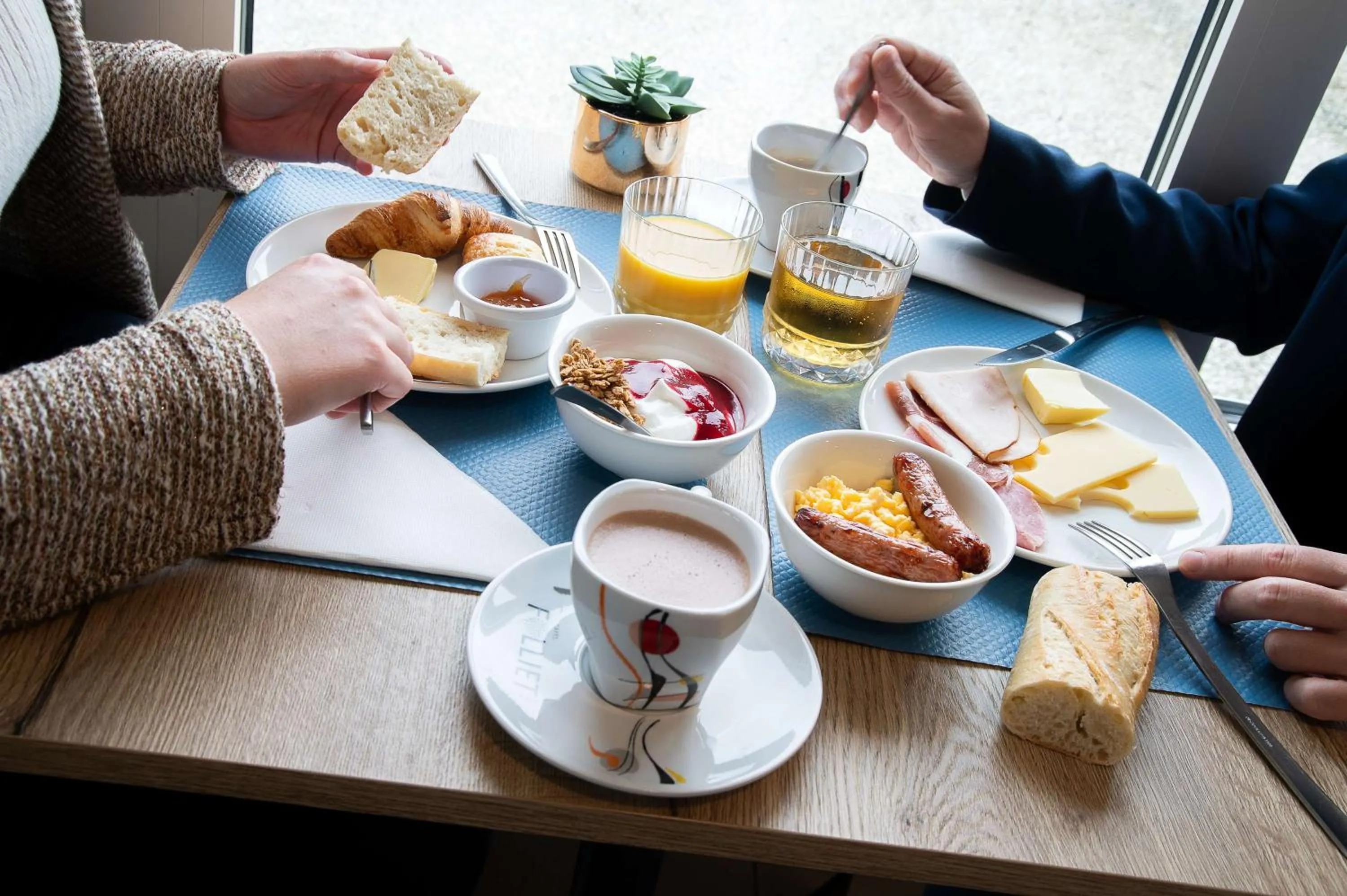 Breakfast in Sure Hotel by Best Western Rochefort-sur-Mer