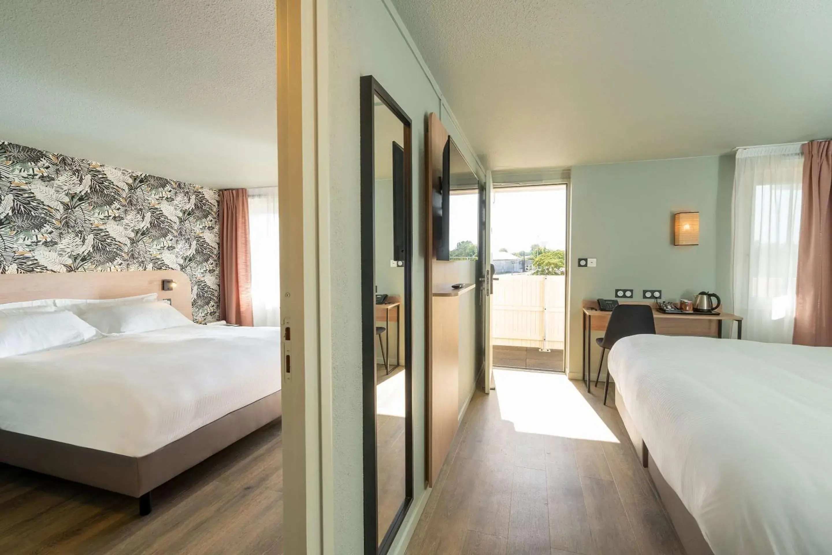 Bedroom, Bed in Sure Hotel by Best Western Rochefort-sur-Mer Bedroom, Bed in Sure Hotel by Best Western Rochefort-sur-Mer