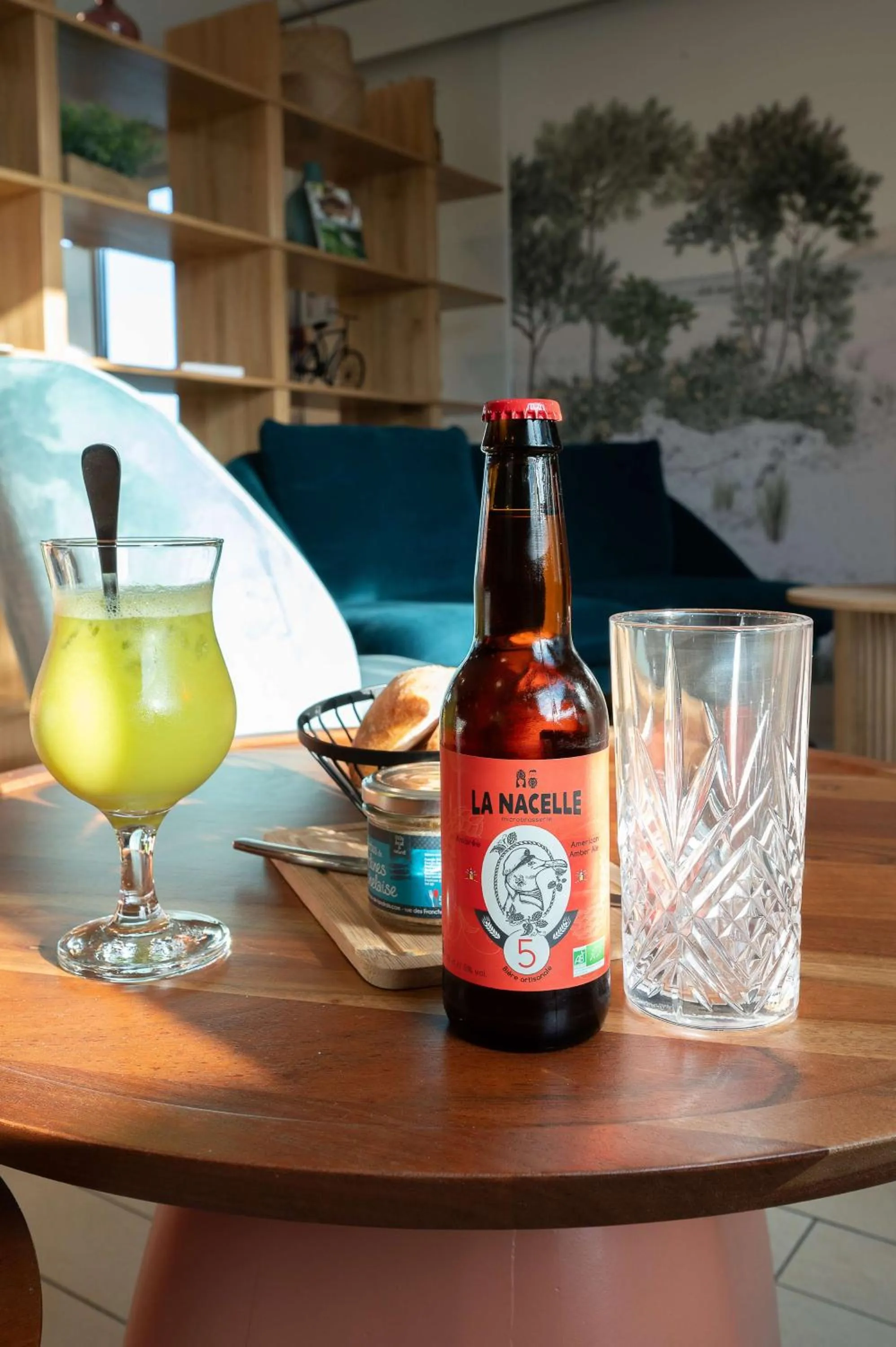 Lounge or bar in Sure Hotel by Best Western Rochefort-sur-Mer