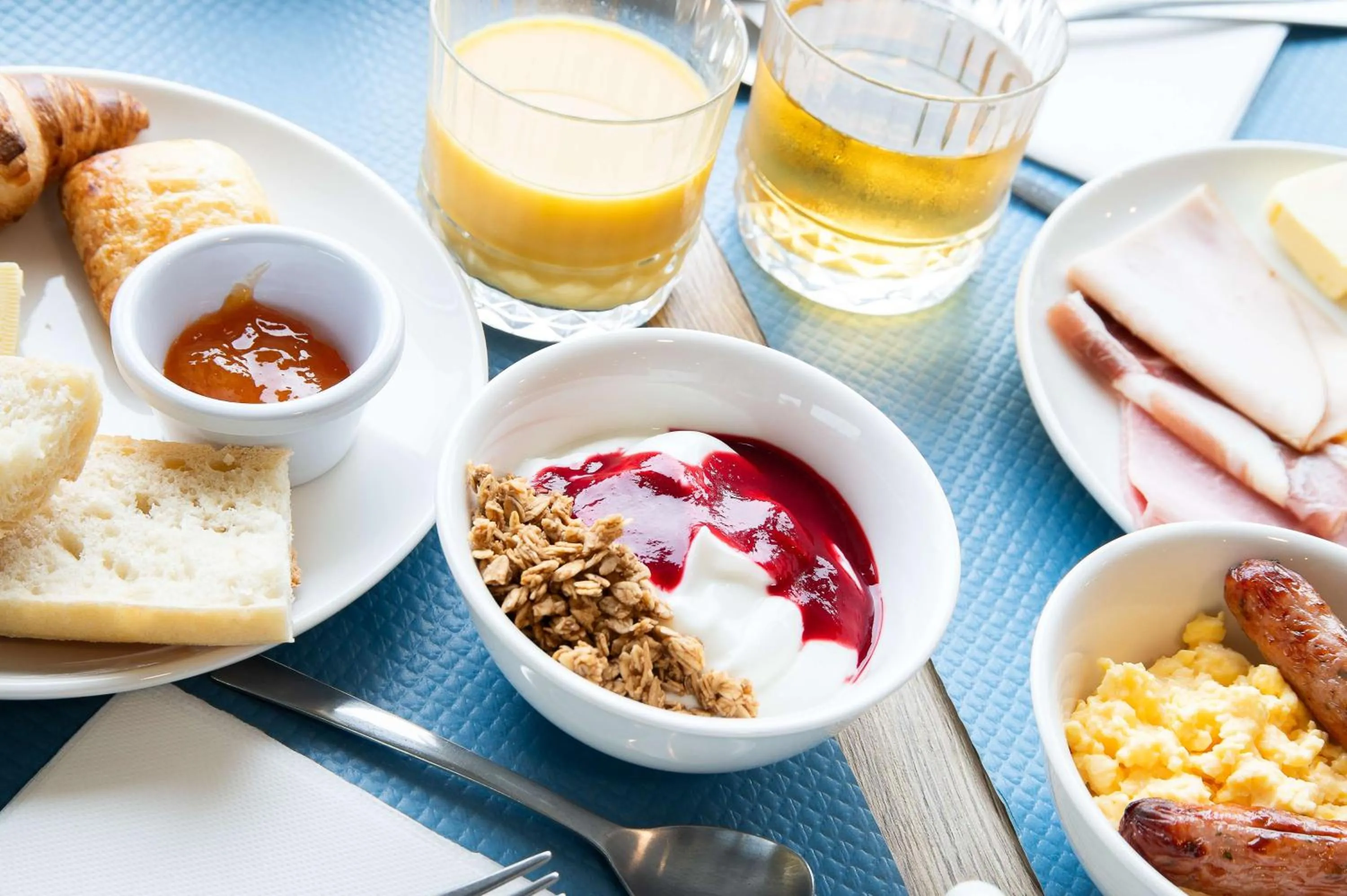 Breakfast in Sure Hotel by Best Western Rochefort-sur-Mer