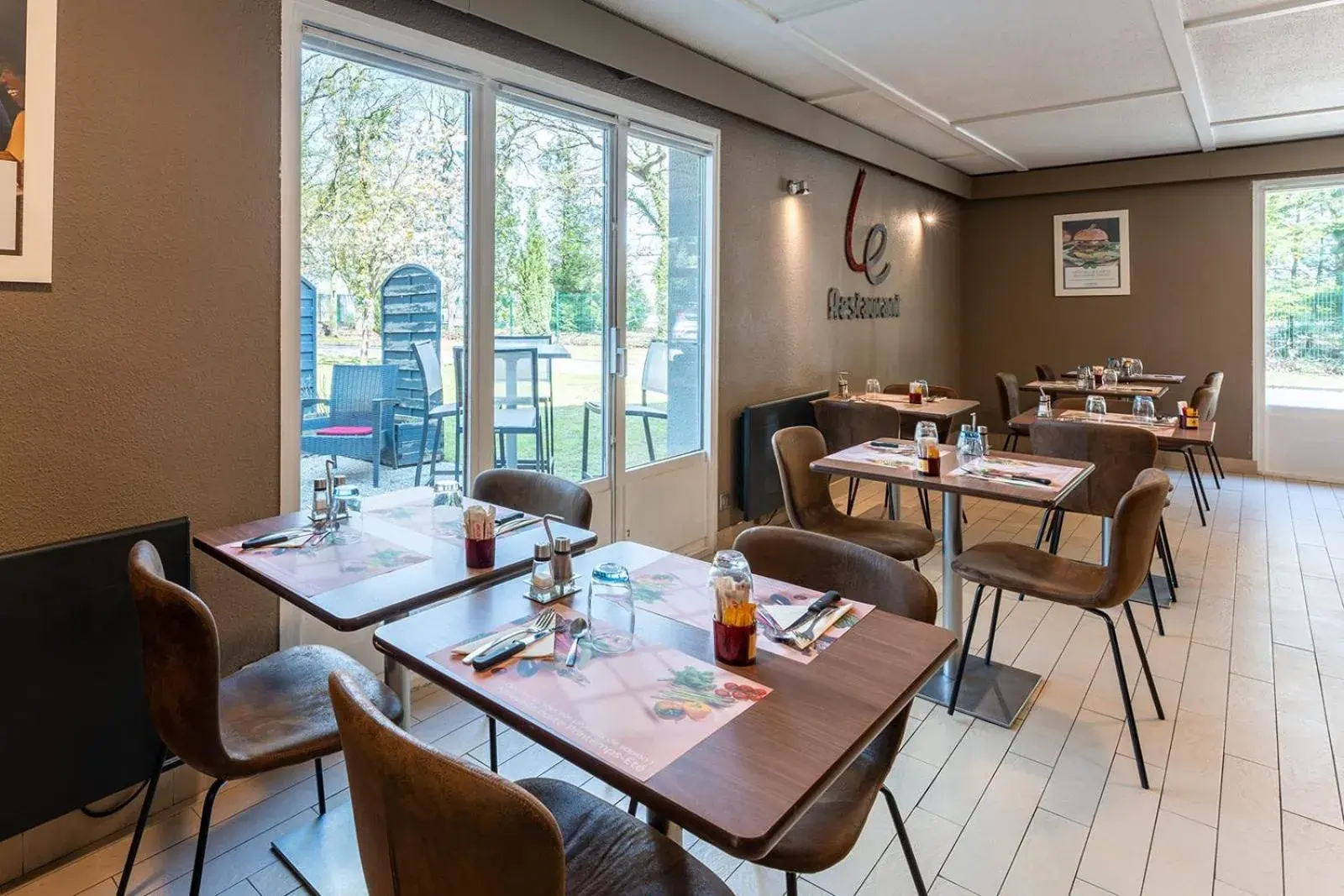 Restaurant/places to eat in Campanile Rouen Sud - Zénith - Parc Expo Restaurant/places to eat in Campanile Rouen Sud - Zénith - Parc Expo