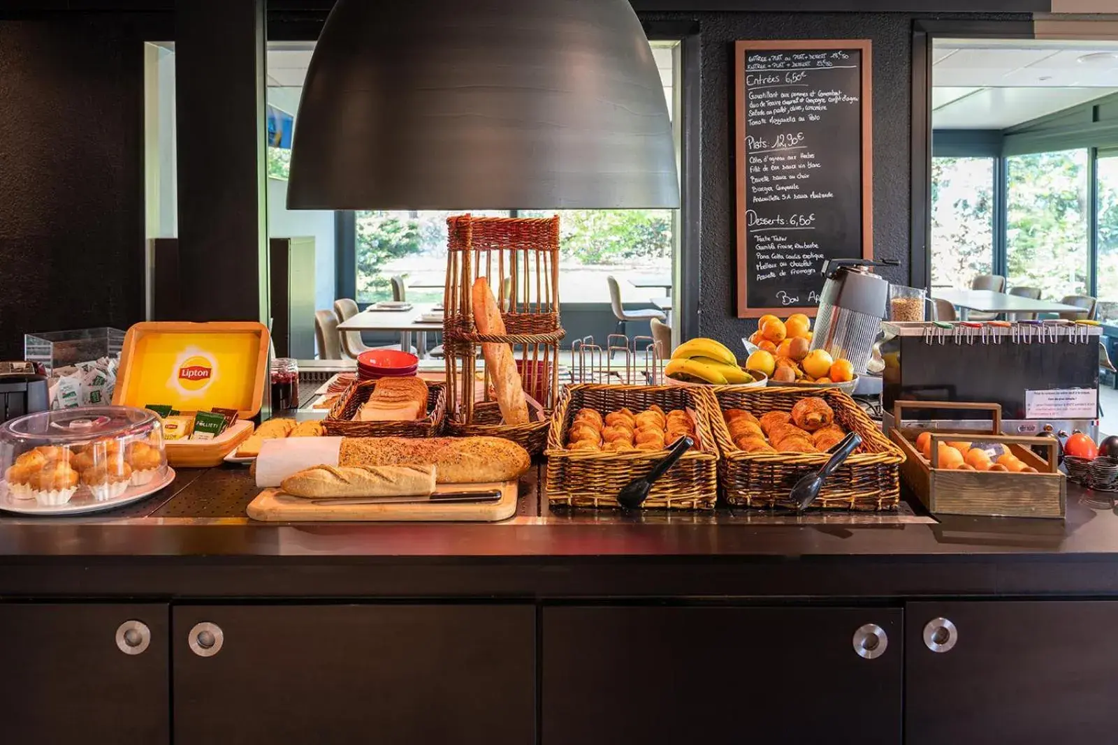 Buffet breakfast in Campanile Rouen Sud - Zénith - Parc Expo Buffet breakfast in Campanile Rouen Sud - Zénith - Parc Expo