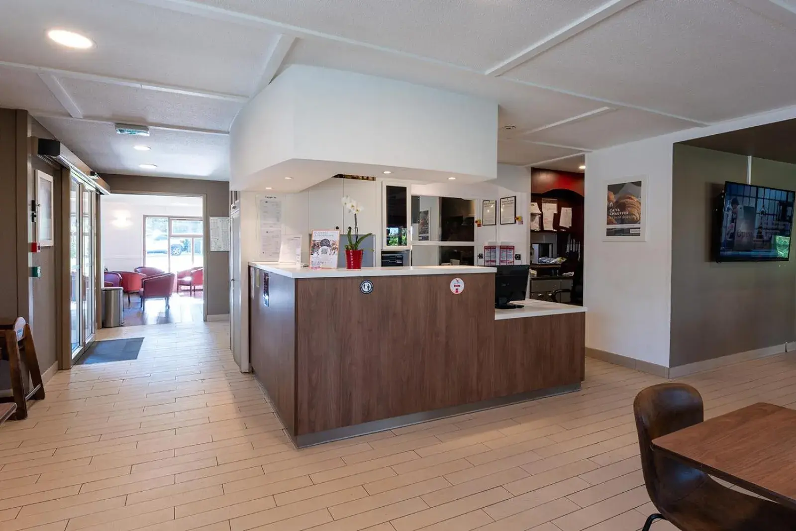 Restaurant/places to eat in Campanile Rouen Sud - Zénith - Parc Expo Restaurant/places to eat in Campanile Rouen Sud - Zénith - Parc Expo