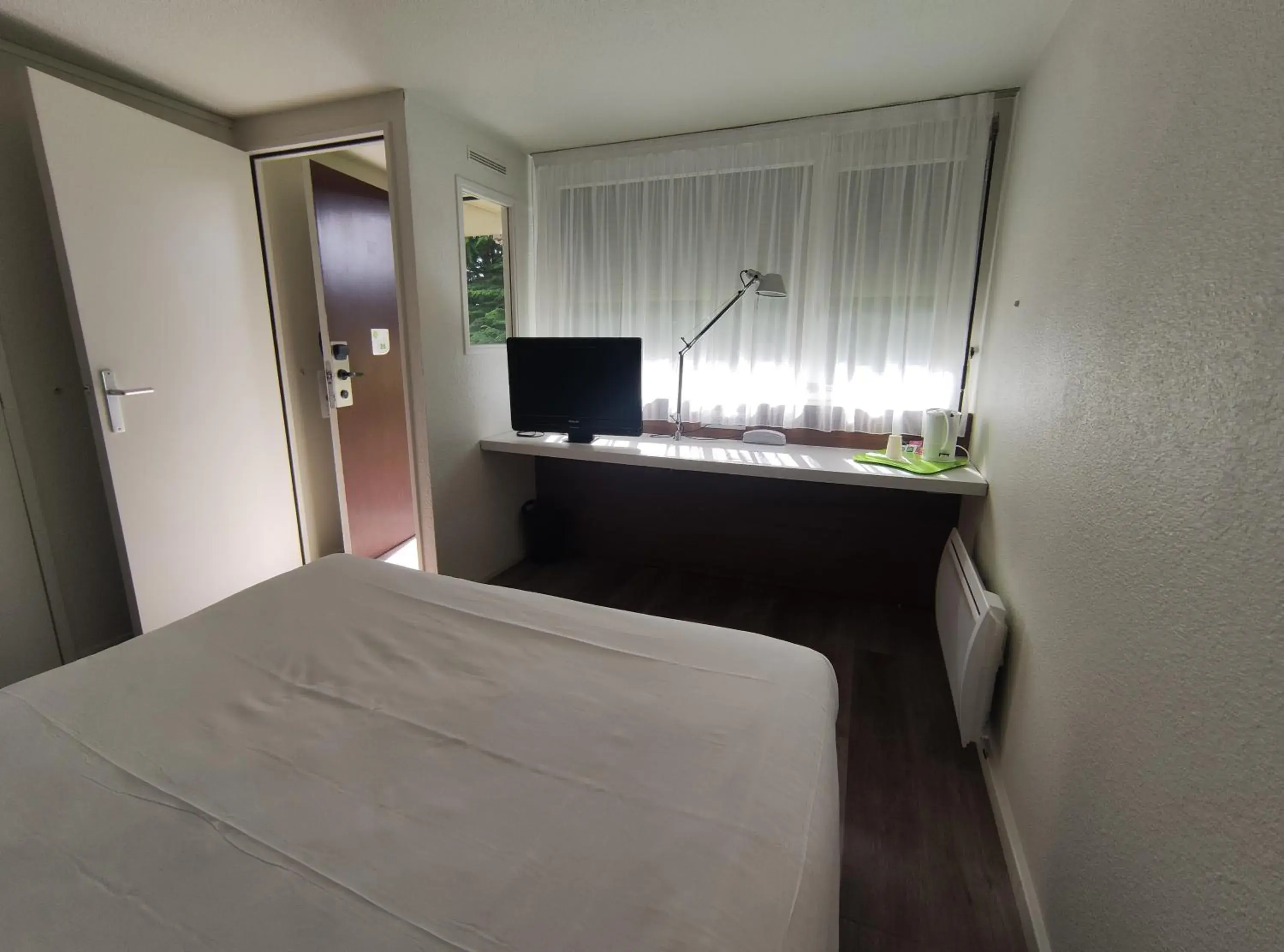 Bedroom, Bed in Campanile Sablé-Sur-Sarthe Vion Bedroom, Bed in Campanile Sablé-Sur-Sarthe Vion