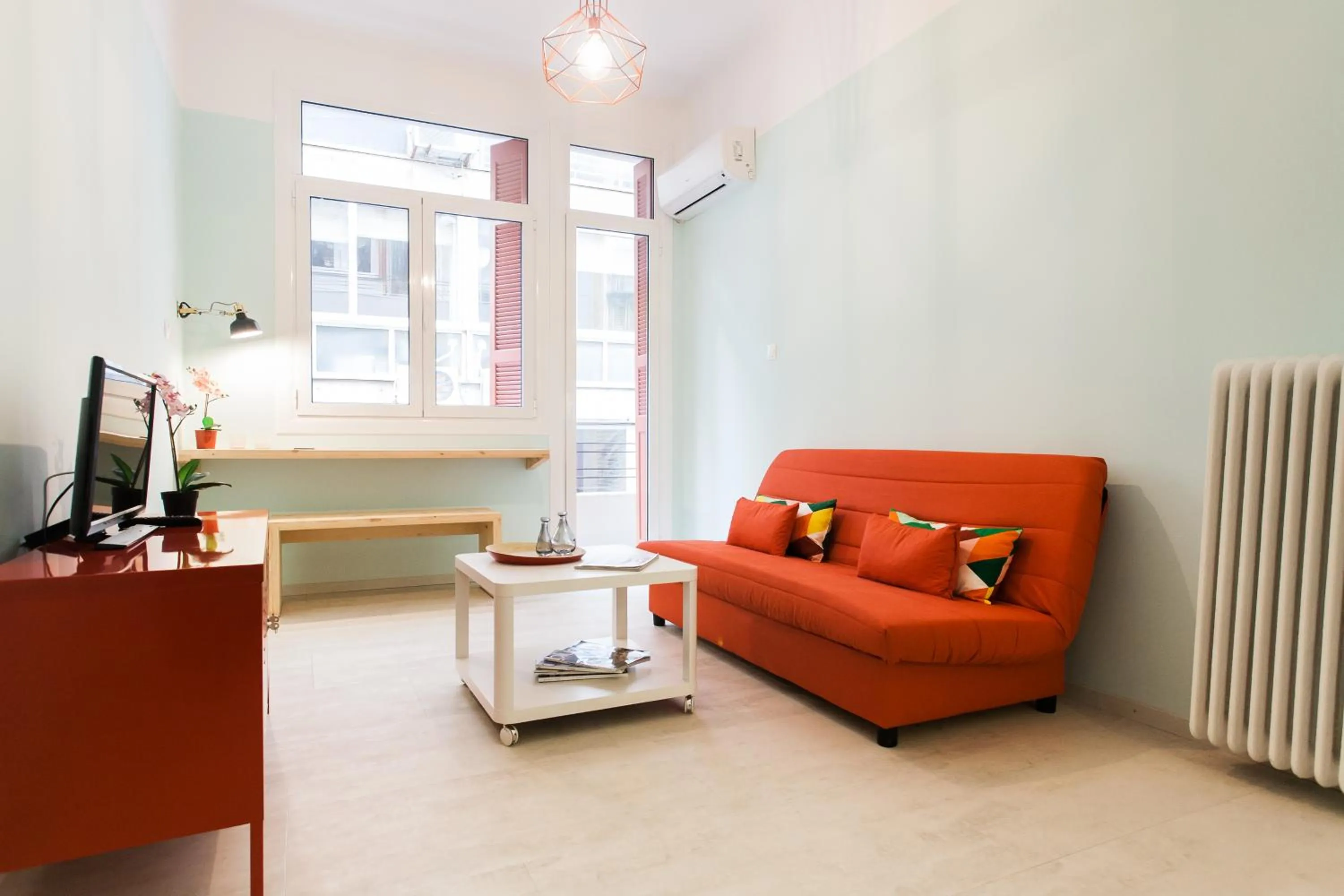 TV and multimedia in Karitsi Place