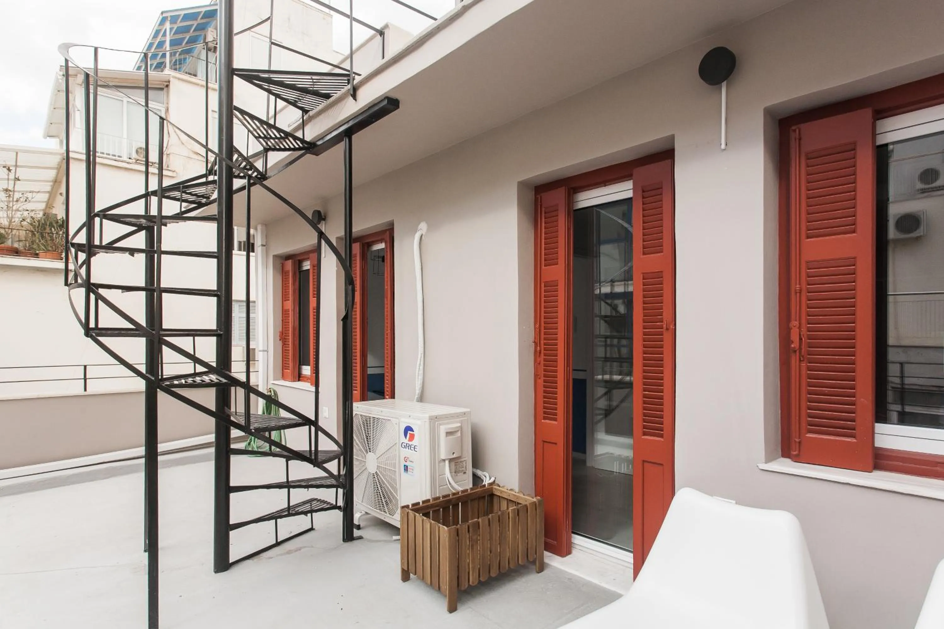 City view in Karitsi Place