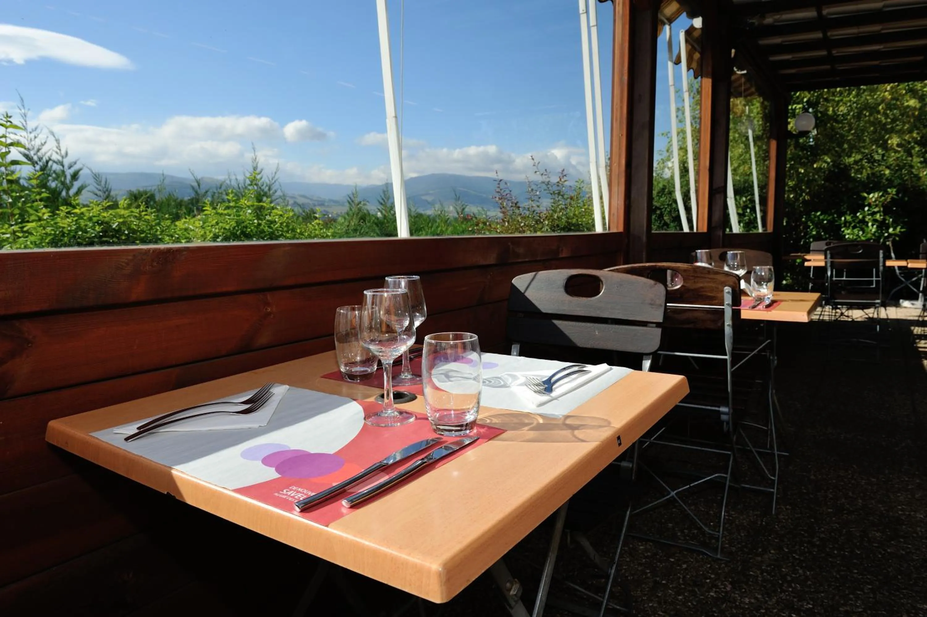 Patio in Campanile Saint-Etienne Est- Saint-Chamond