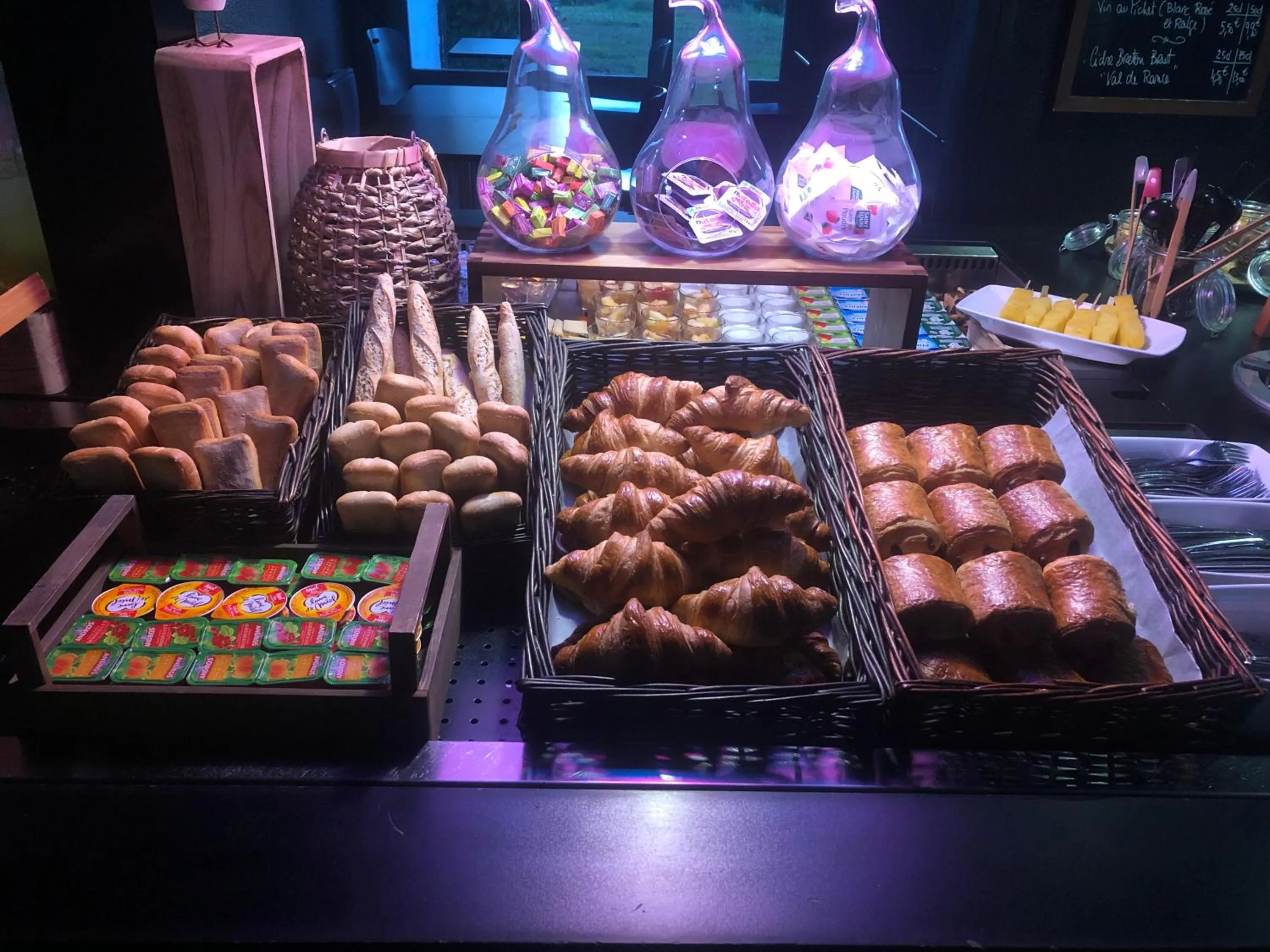 Food in Campanile Saint-Malo ~ Saint-Jouan-Des-Guerets