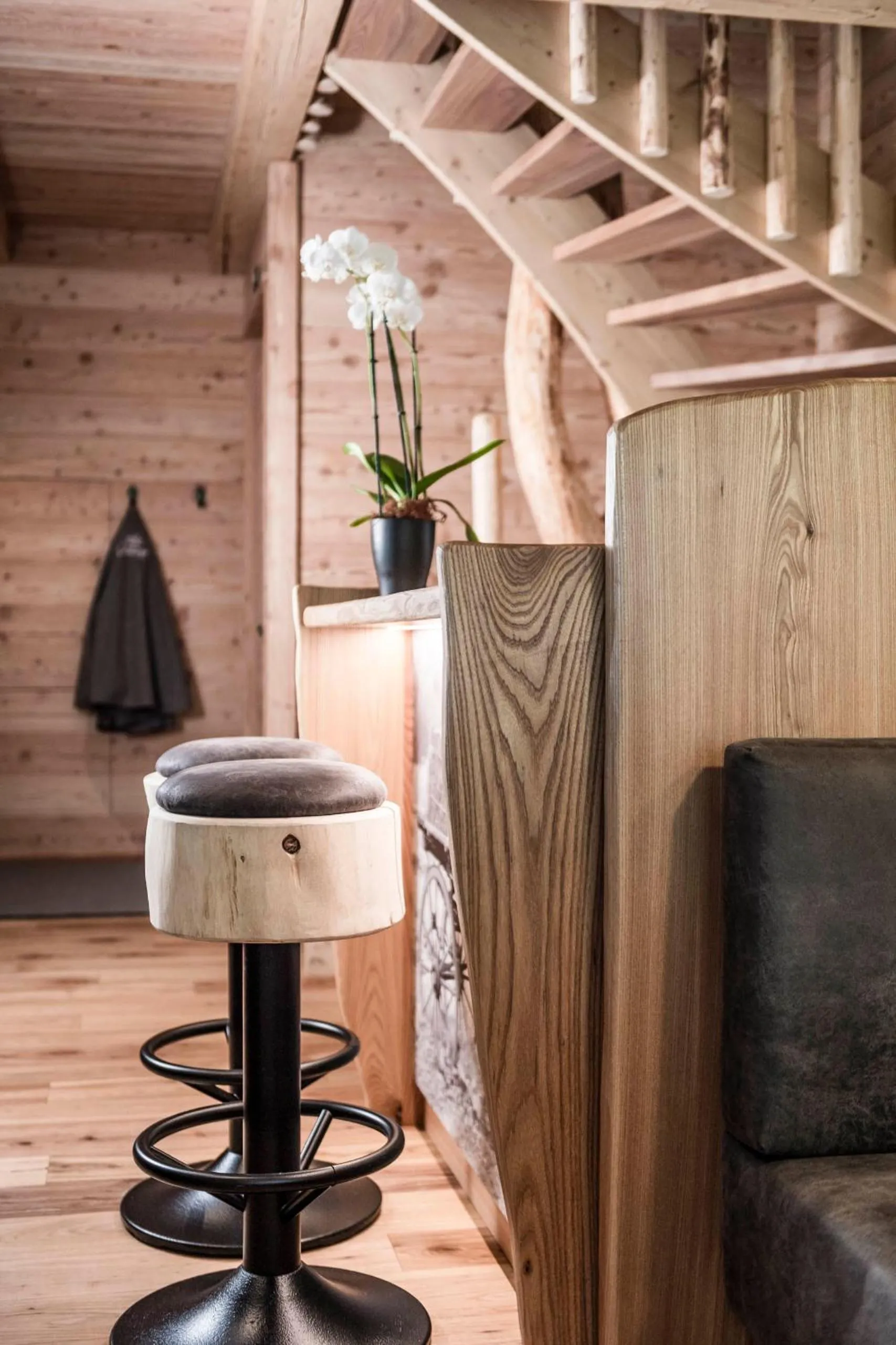 Dining area in Valsegg Chalets Südtirol - luxury and private hideaway