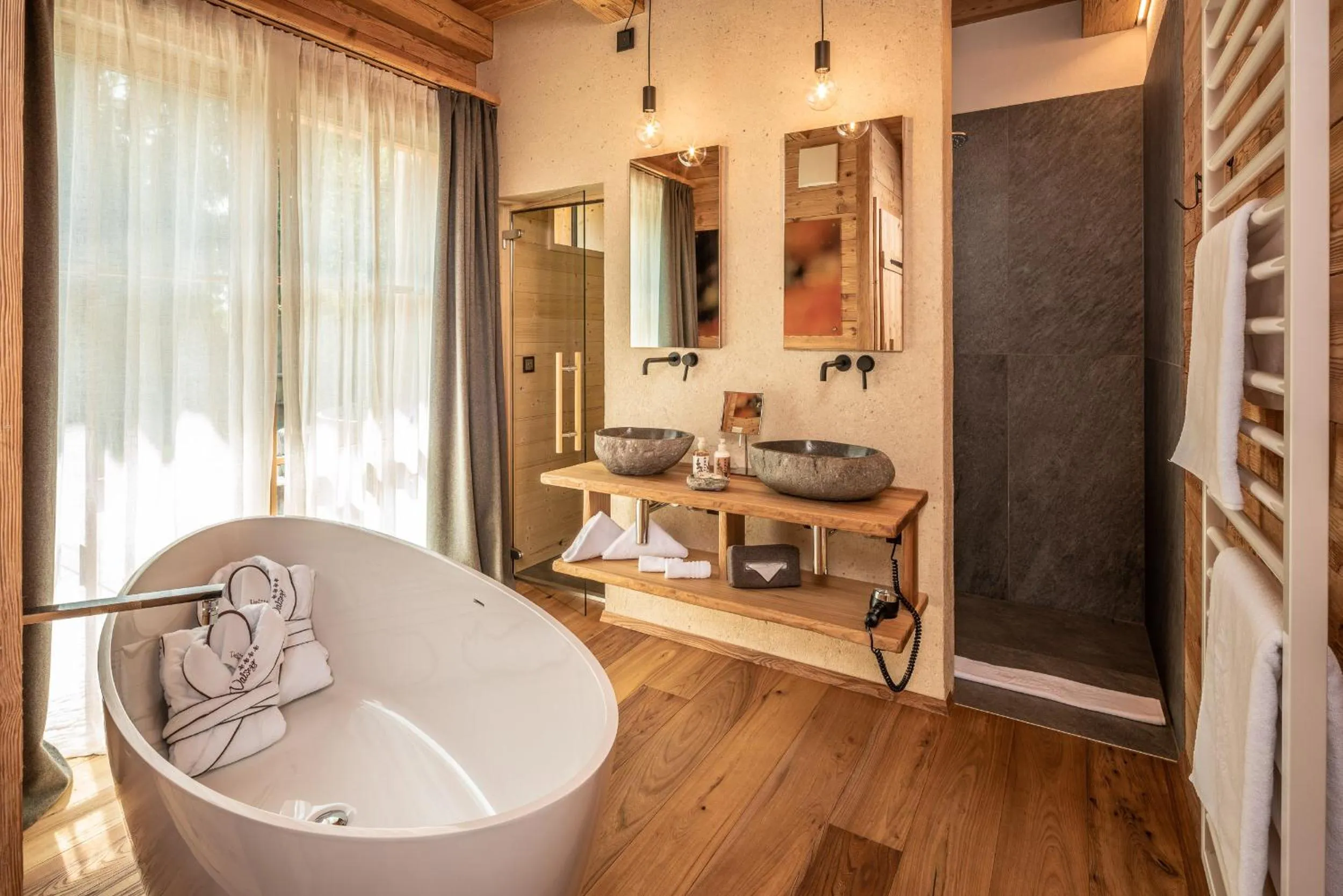 Bath in Valsegg Chalets Südtirol - luxury and private hideaway