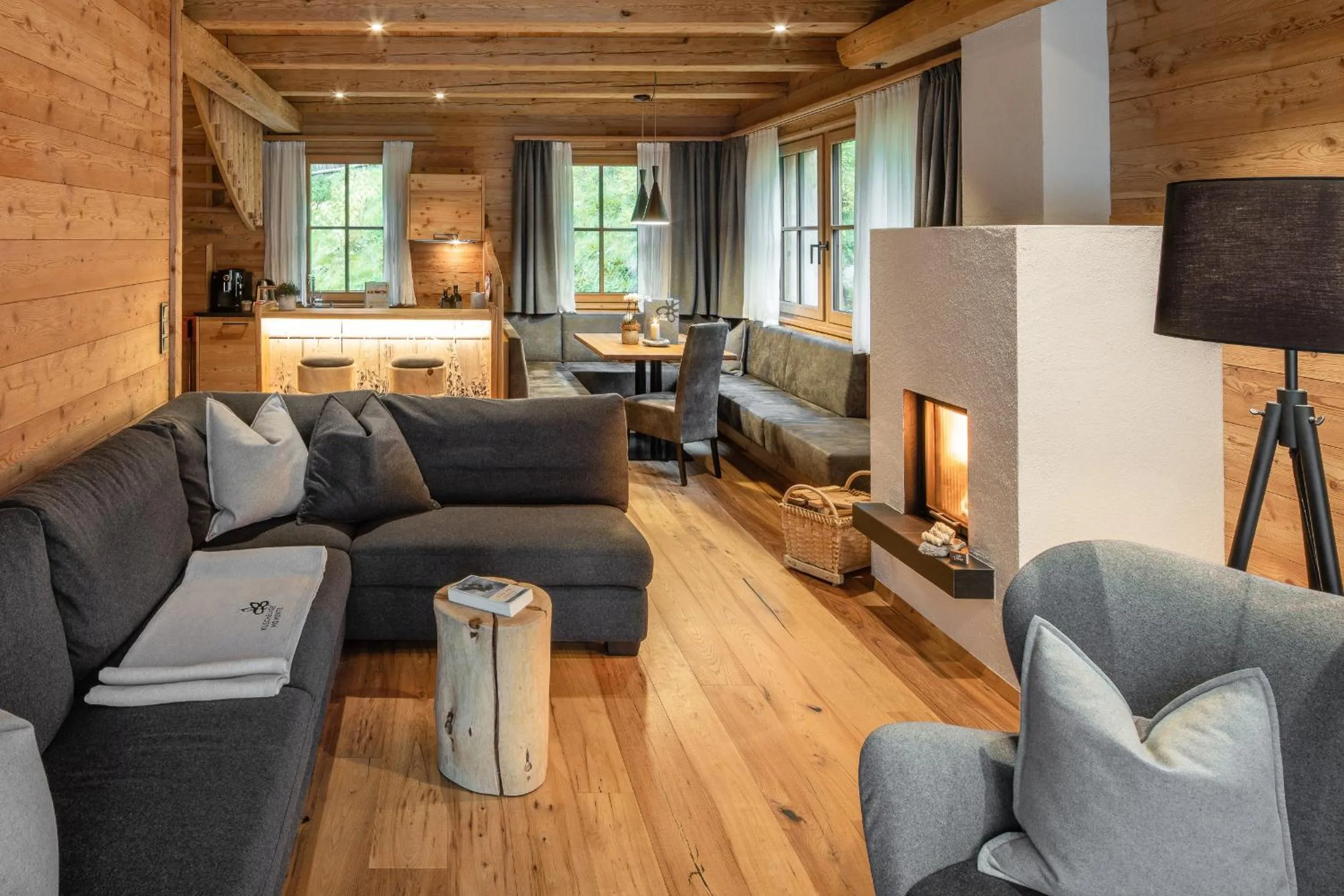 Living room in Valsegg Chalets Südtirol - luxury and private hideaway