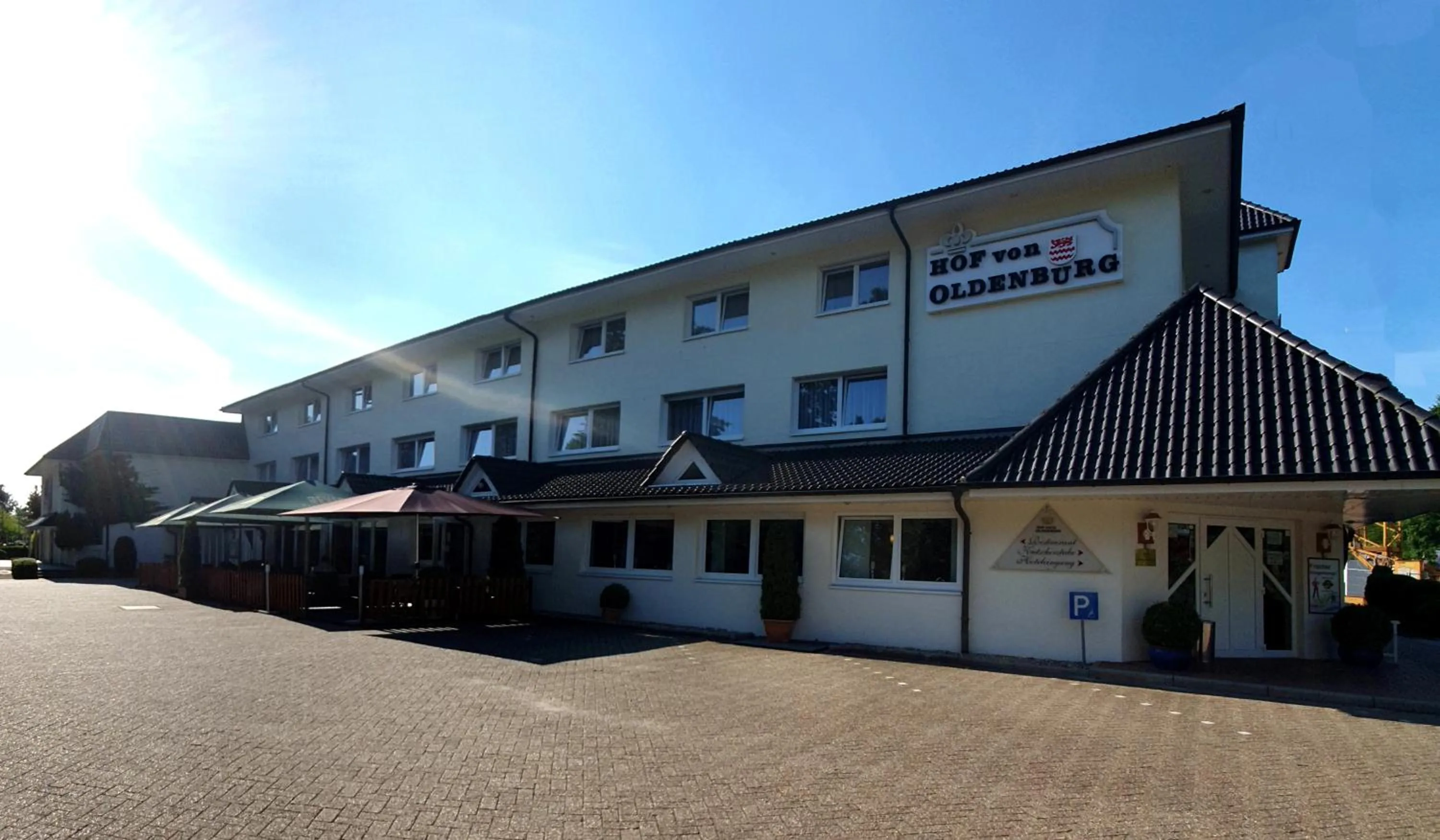 Facade/entrance in Schlosspark-Hotel Hof von Oldenburg
