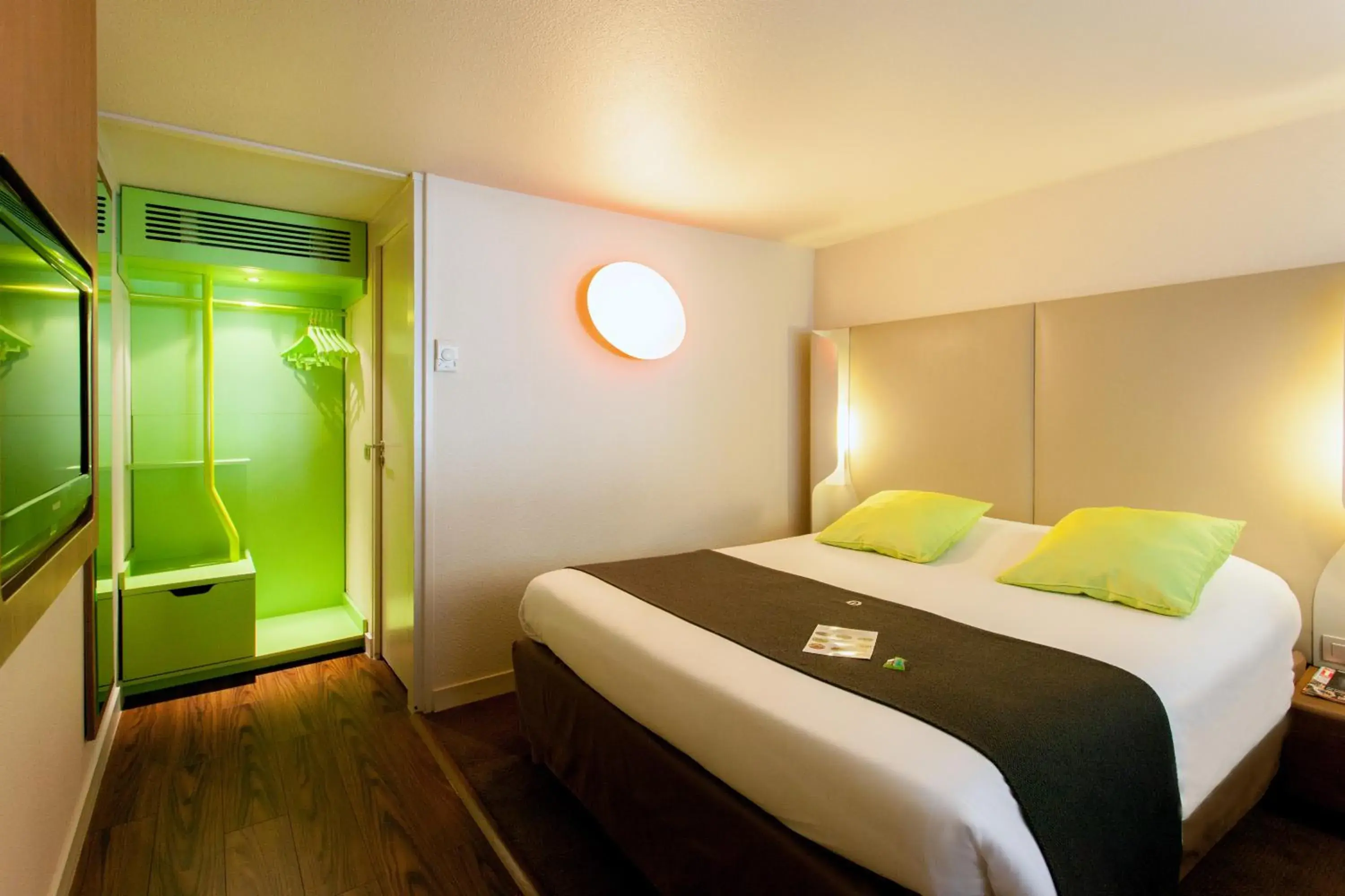 Bed in Campanile Tours Sud ~ Joué-Les-Tours Bed in Campanile Tours Sud ~ Joué-Les-Tours