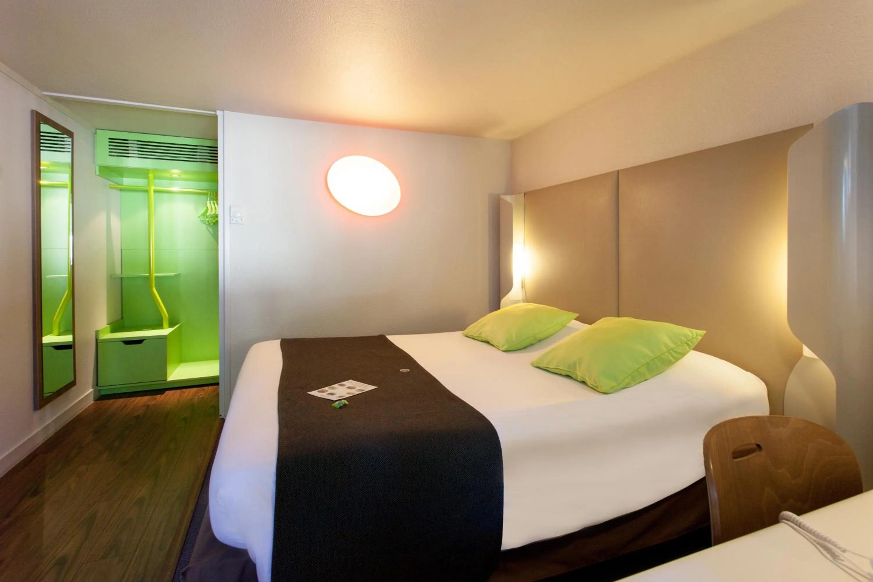 Bed in Campanile Tours Sud ~ Joué-Les-Tours