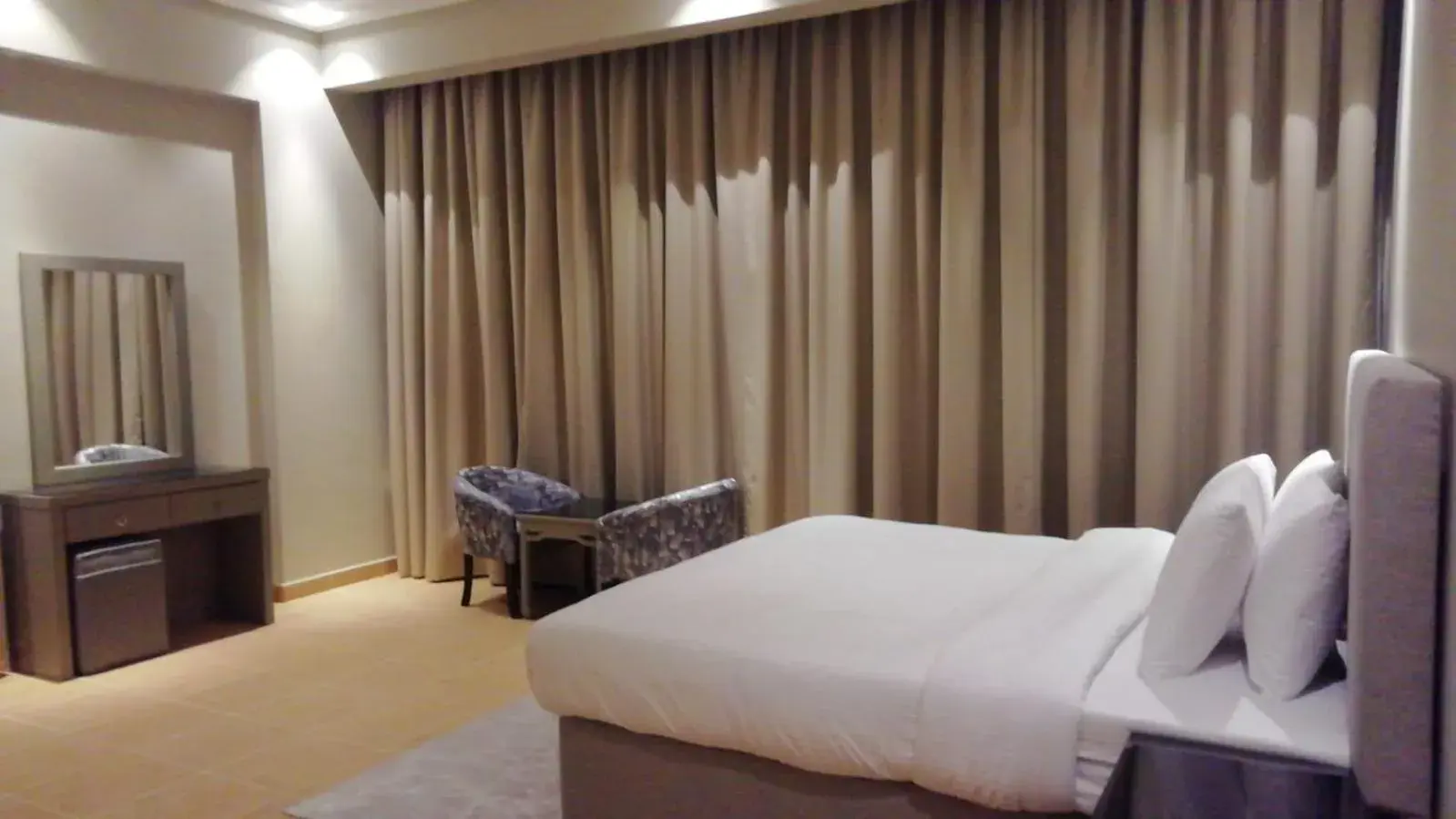 Bed in Infinity Tower Suites WLL Bed in Infinity Tower Suites WLL