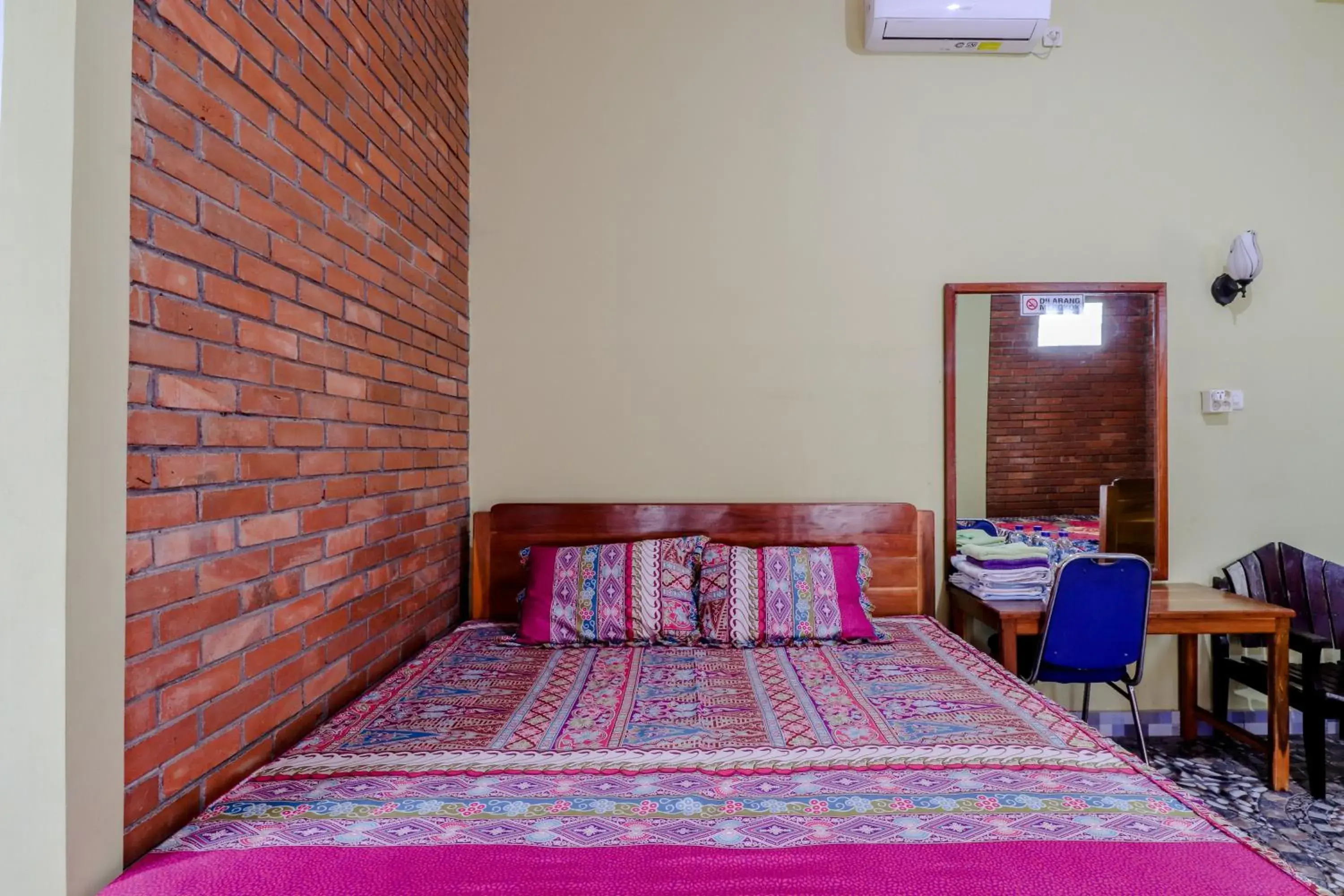 Bedroom, Bed in Penginapan Barokah Bedroom, Bed in Penginapan Barokah